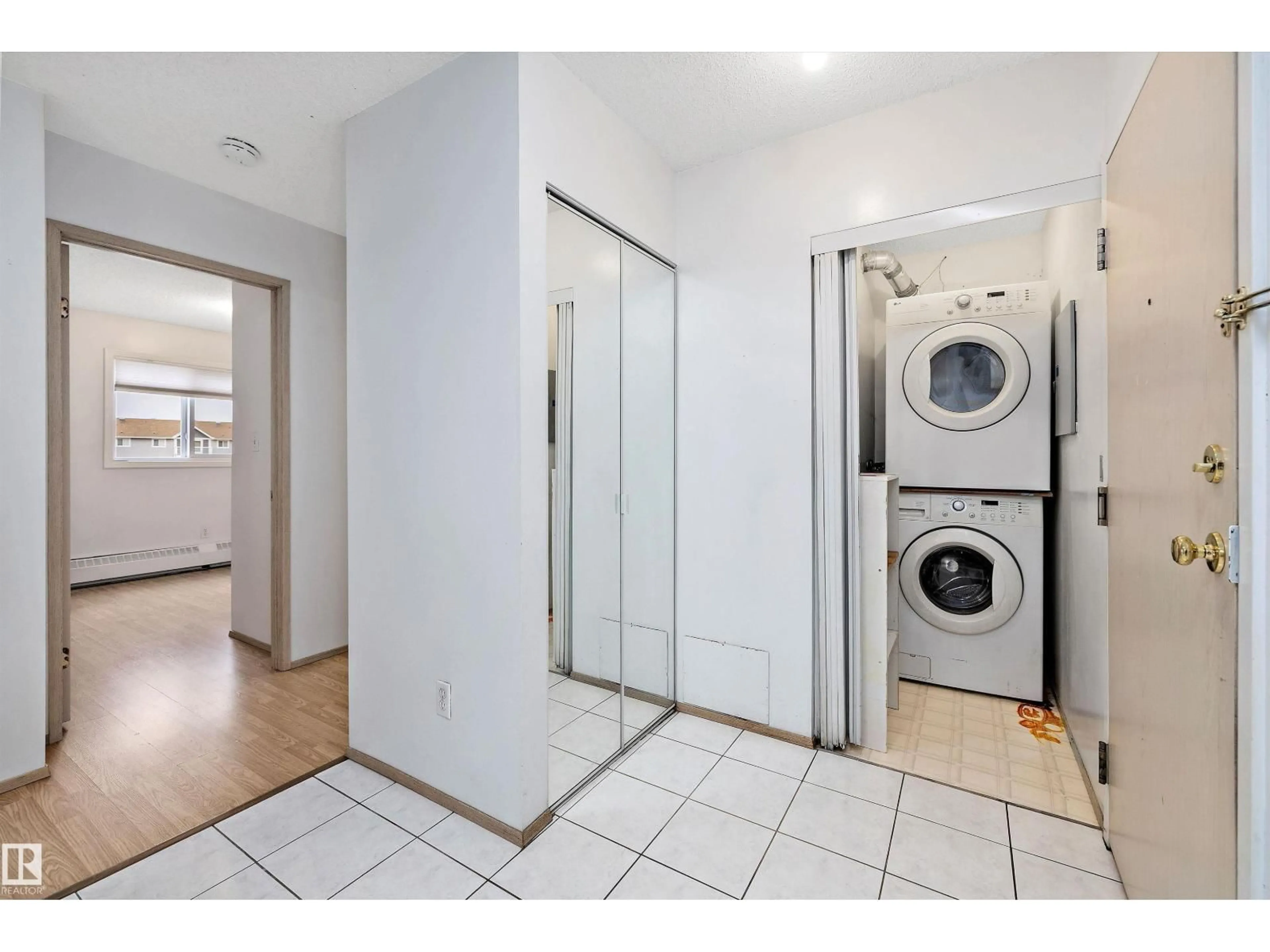 Laundry room for 318 - 5005 31 AV, Edmonton Alberta T6L6S6