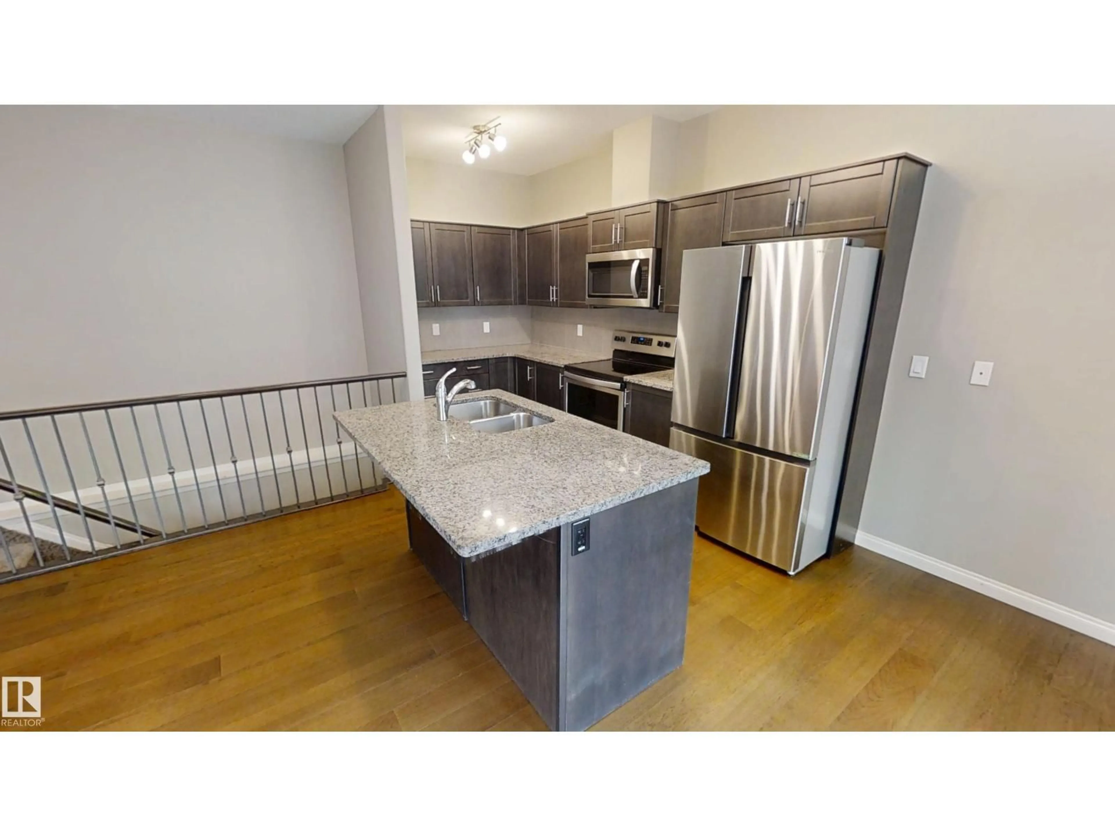 Unknown for 59 18230 104A ST NW, Edmonton Alberta T5X0G9
