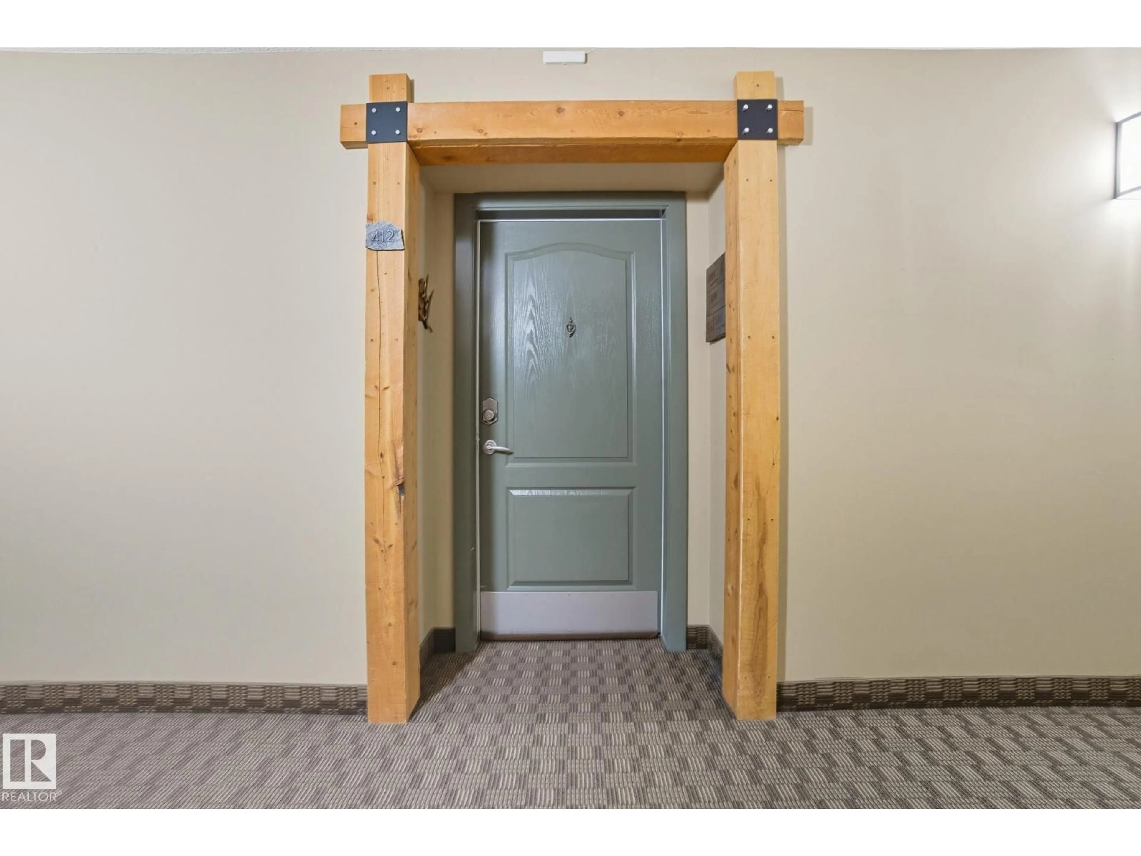 Indoor foyer for 278 - 412 SUDER GREENS DR, Edmonton Alberta T5T6V6