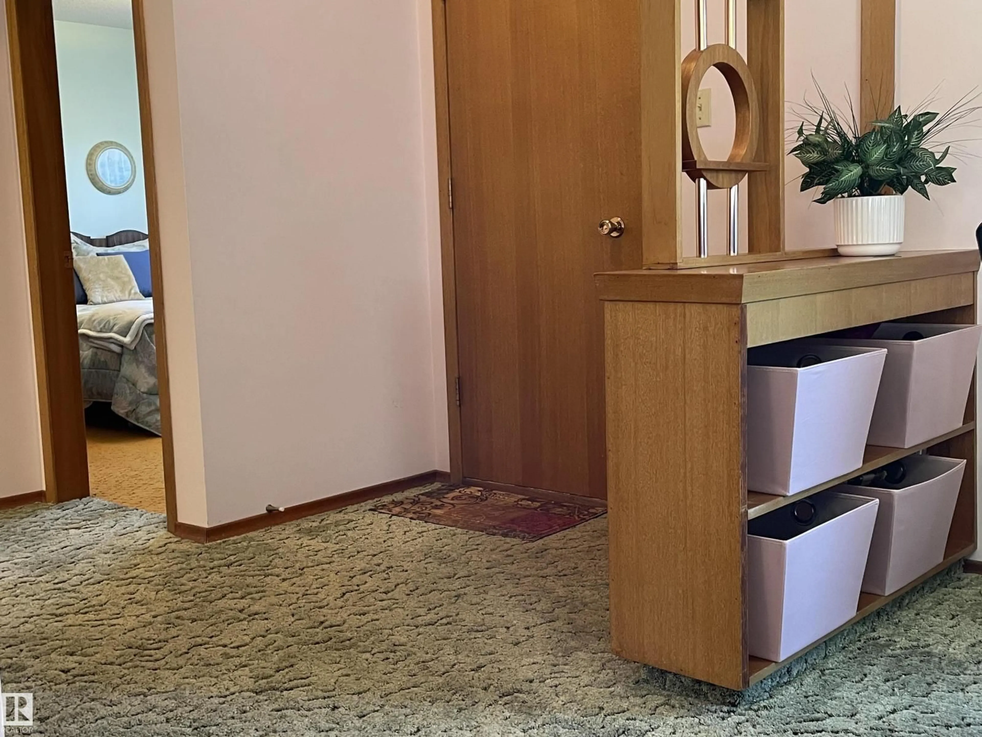 Indoor entryway for 406 6 ST, Thorhild Alberta T0A3J0