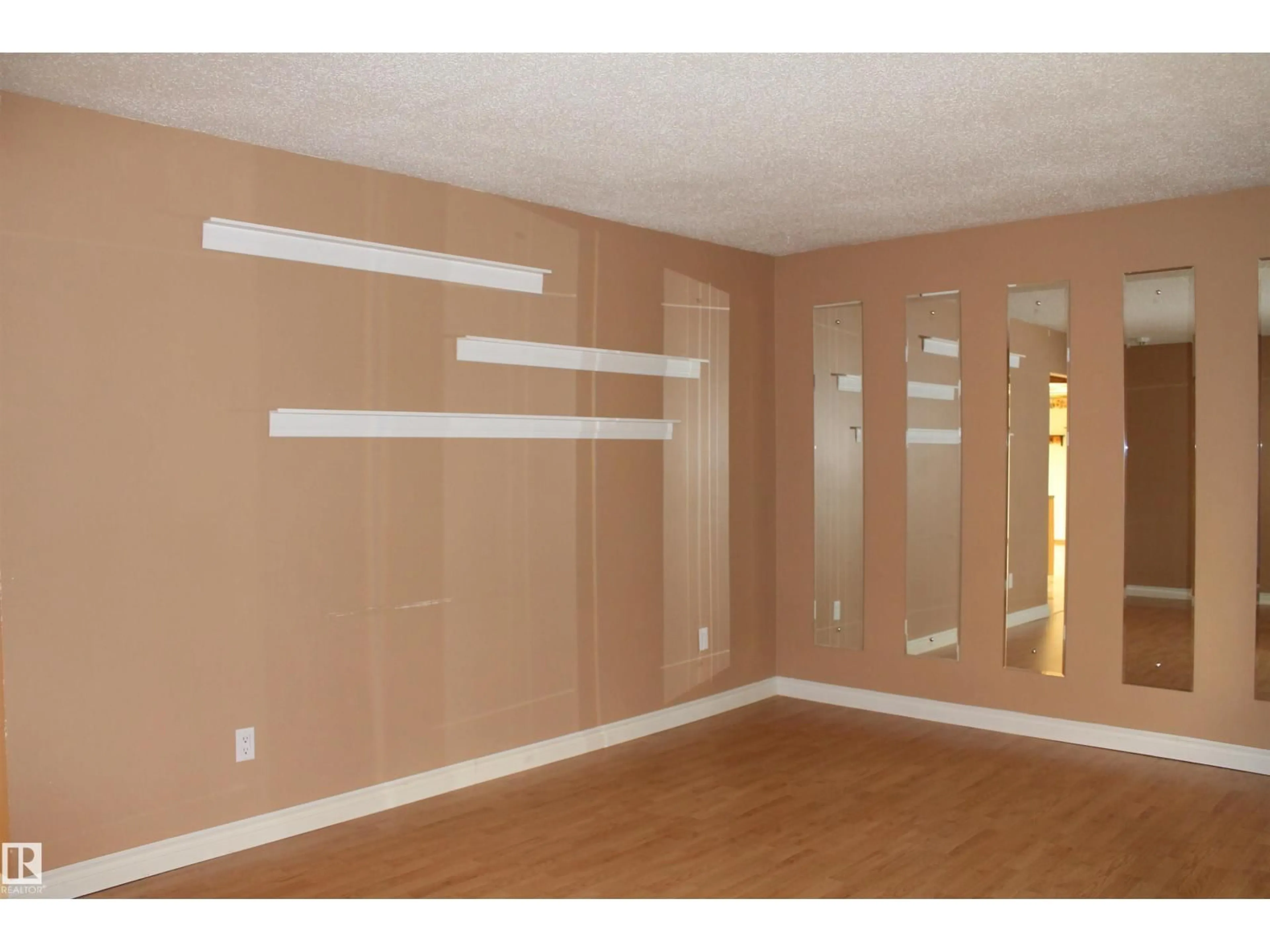 A pic of a room for 5026 47 ST, Daysland Alberta T0B1A0