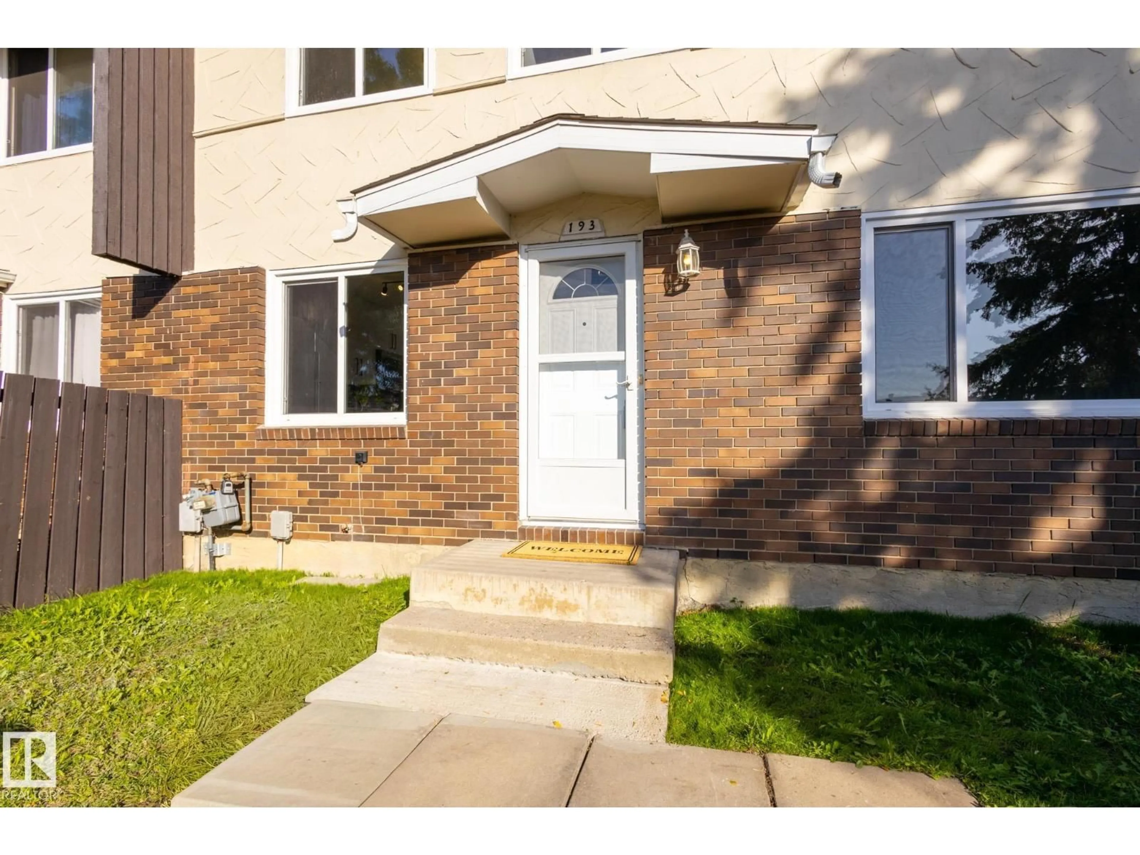 Unknown for NW - 193 ROSELAND VG, Edmonton Alberta T5E5R6