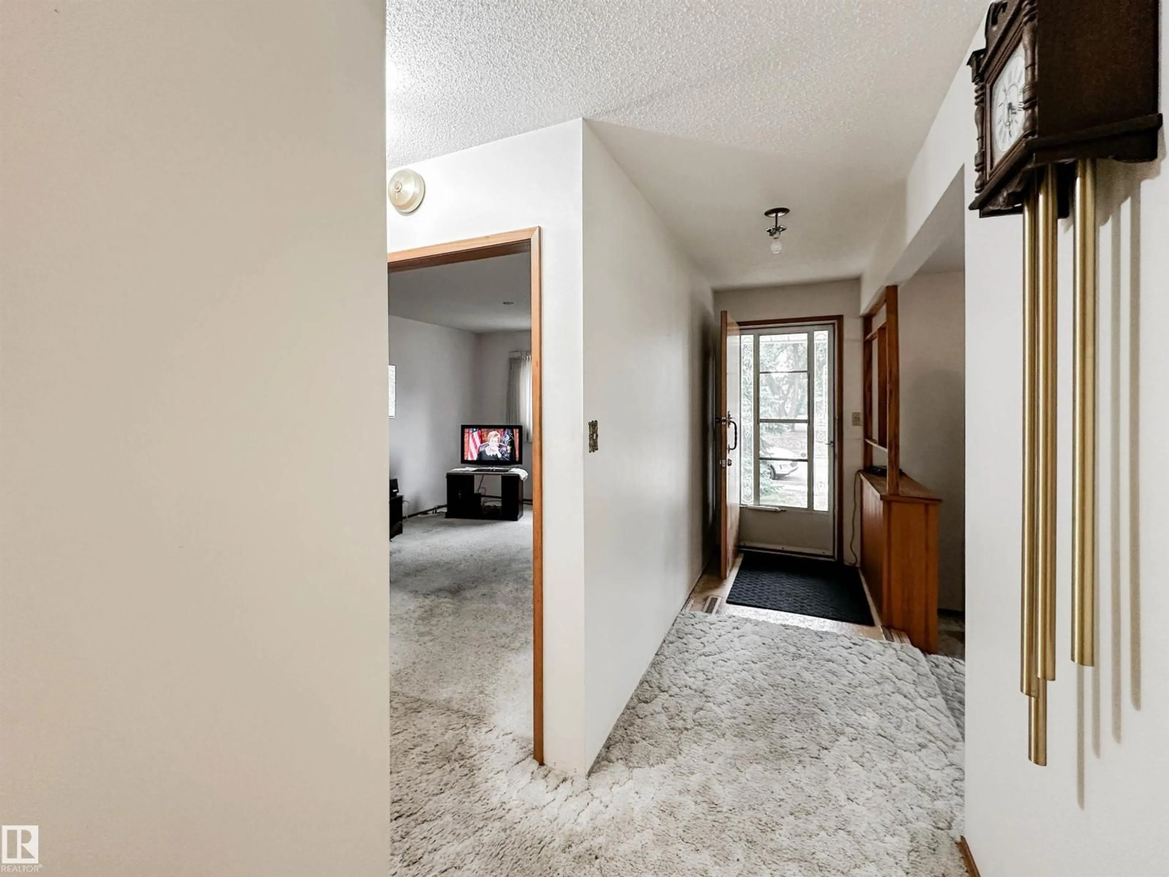 Indoor entryway for 107 ANDREWS CR, Spruce Grove Alberta T7X2K4