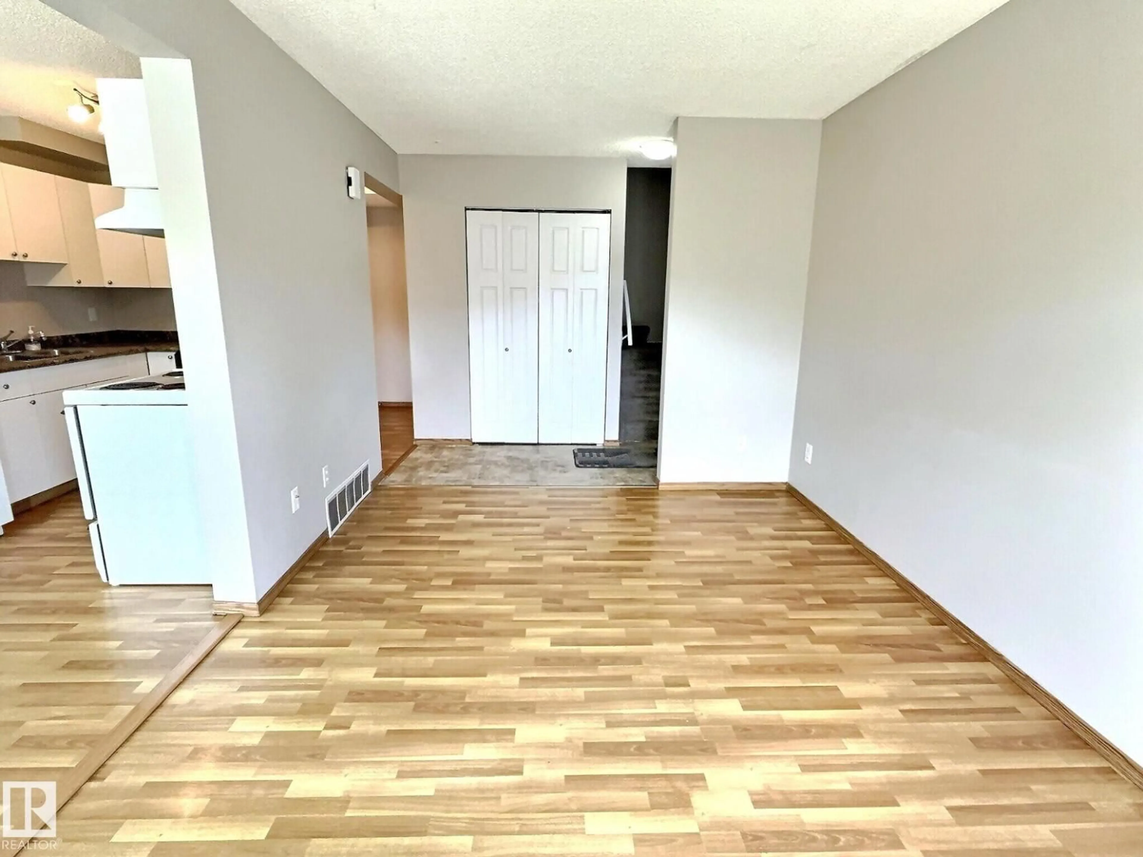 A pic of a room for NW - 2206 38 ST, Edmonton Alberta T6L4C3