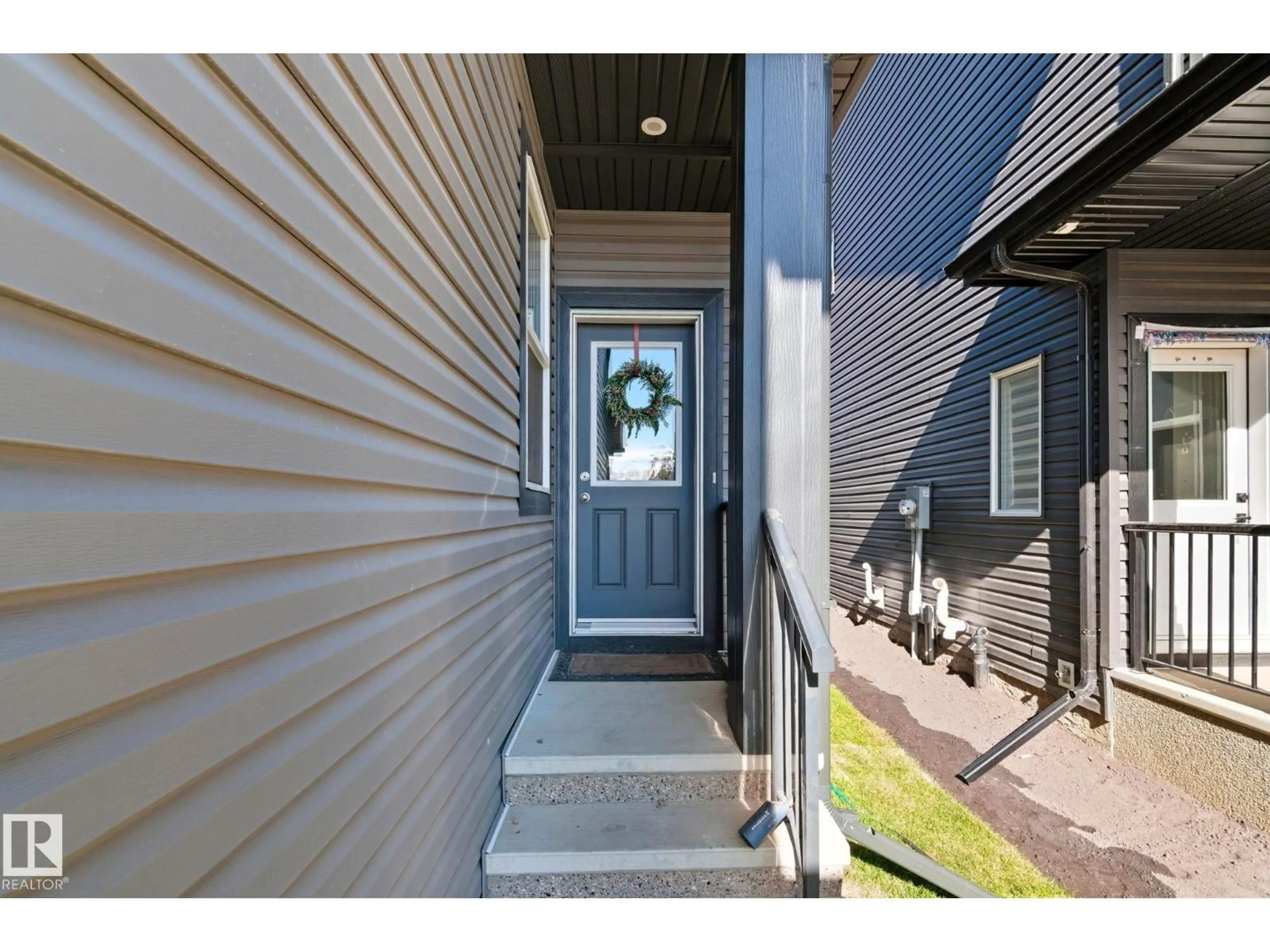Indoor entryway for 22 KIWYCK LI, Spruce Grove Alberta T7X3G7