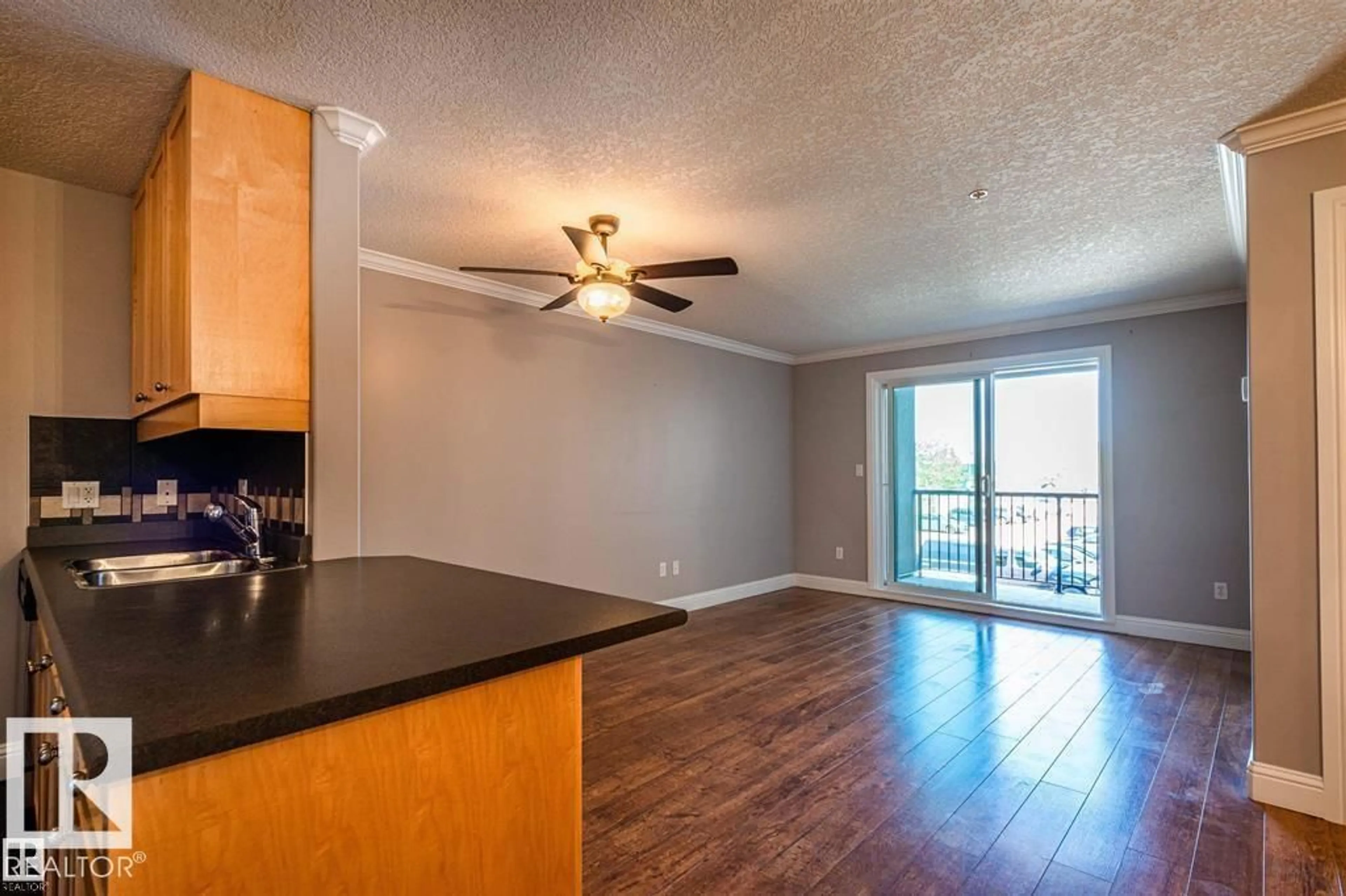 Unknown for 215 13111 140 AV NW, Edmonton Alberta T6V0B1