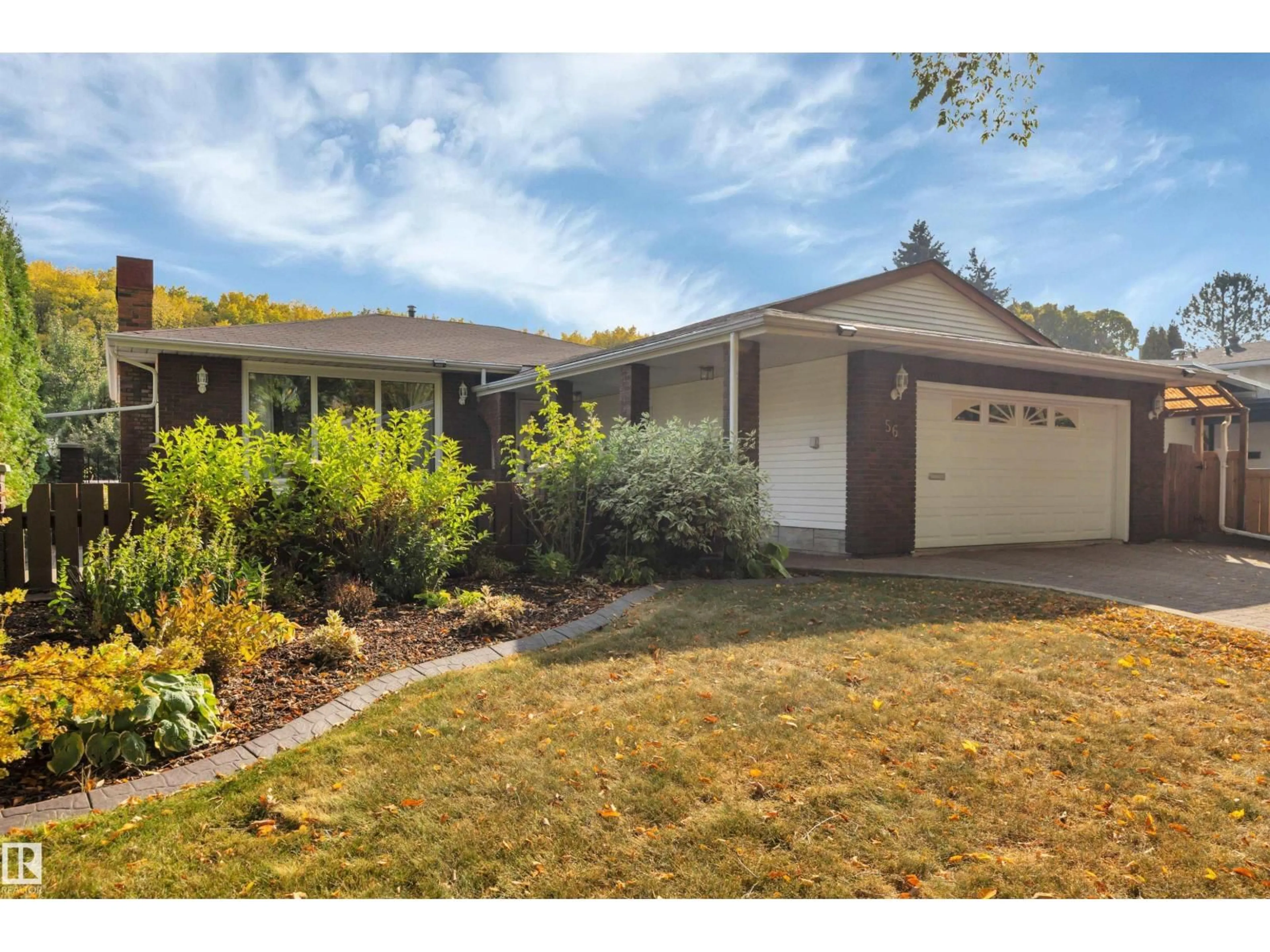 Home with vinyl exterior material, street for 56 FLEETWOOD CR, St. Albert Alberta T8N1R5