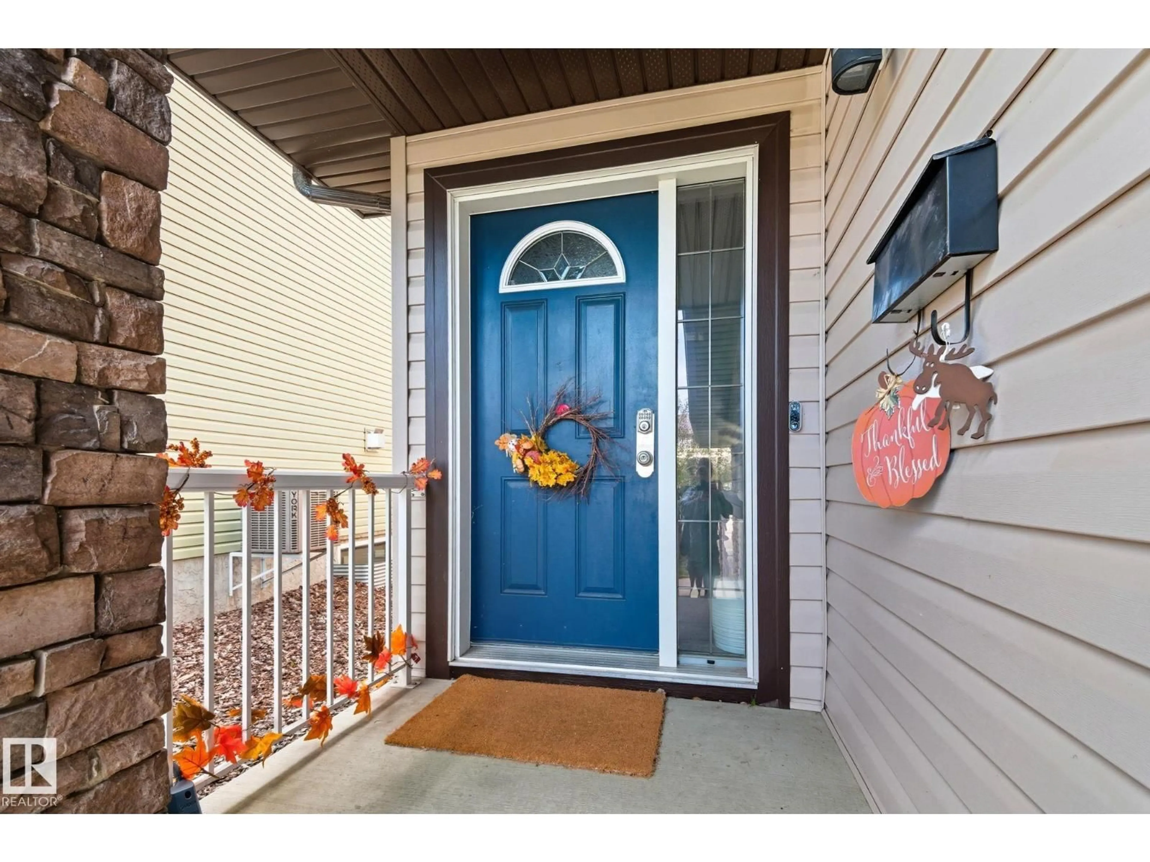 Indoor entryway for 4 BRASSARD CO, Beaumont Alberta T4X0E7