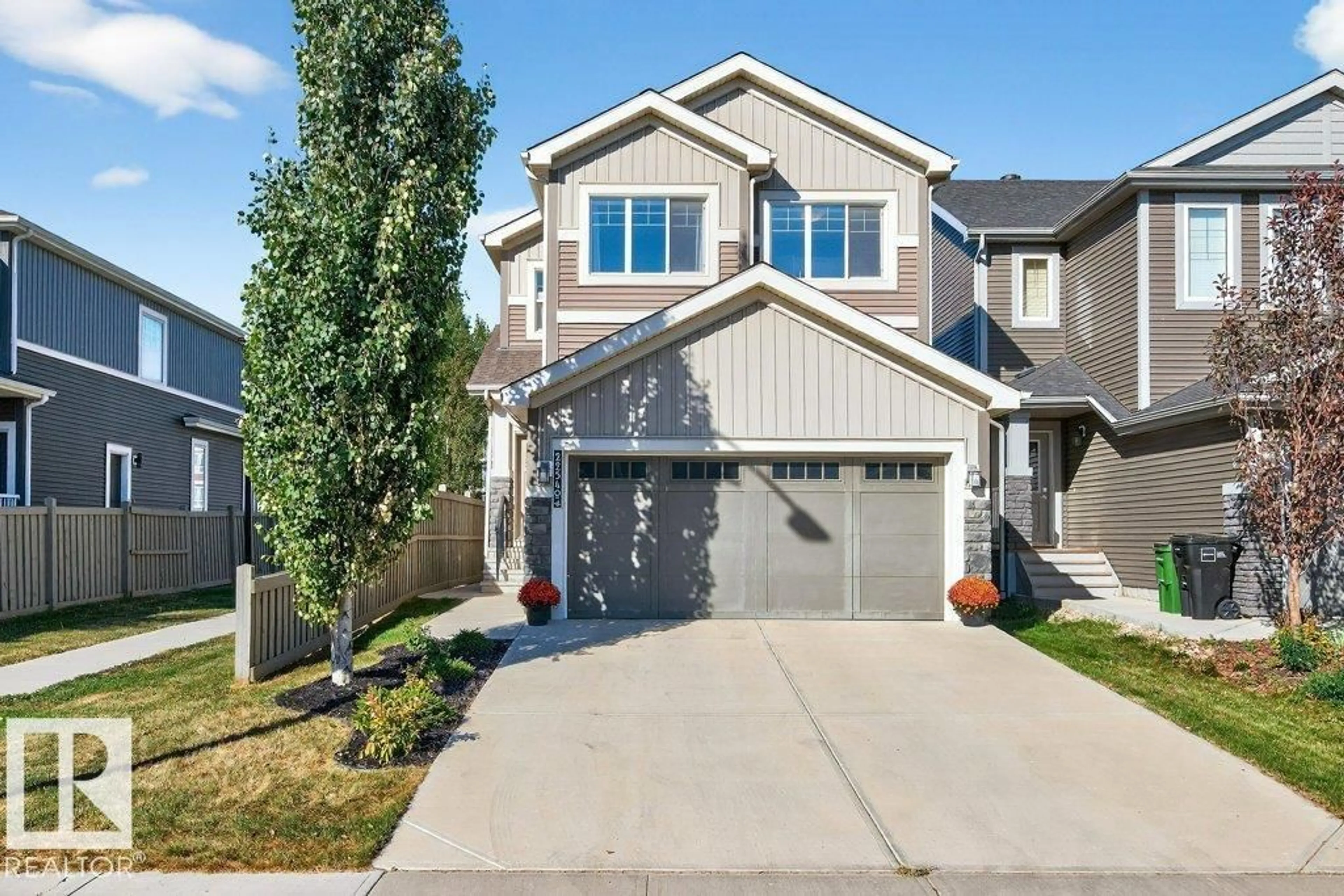 Home with vinyl exterior material, street for 22540 82 AV, Edmonton Alberta T5T7G1
