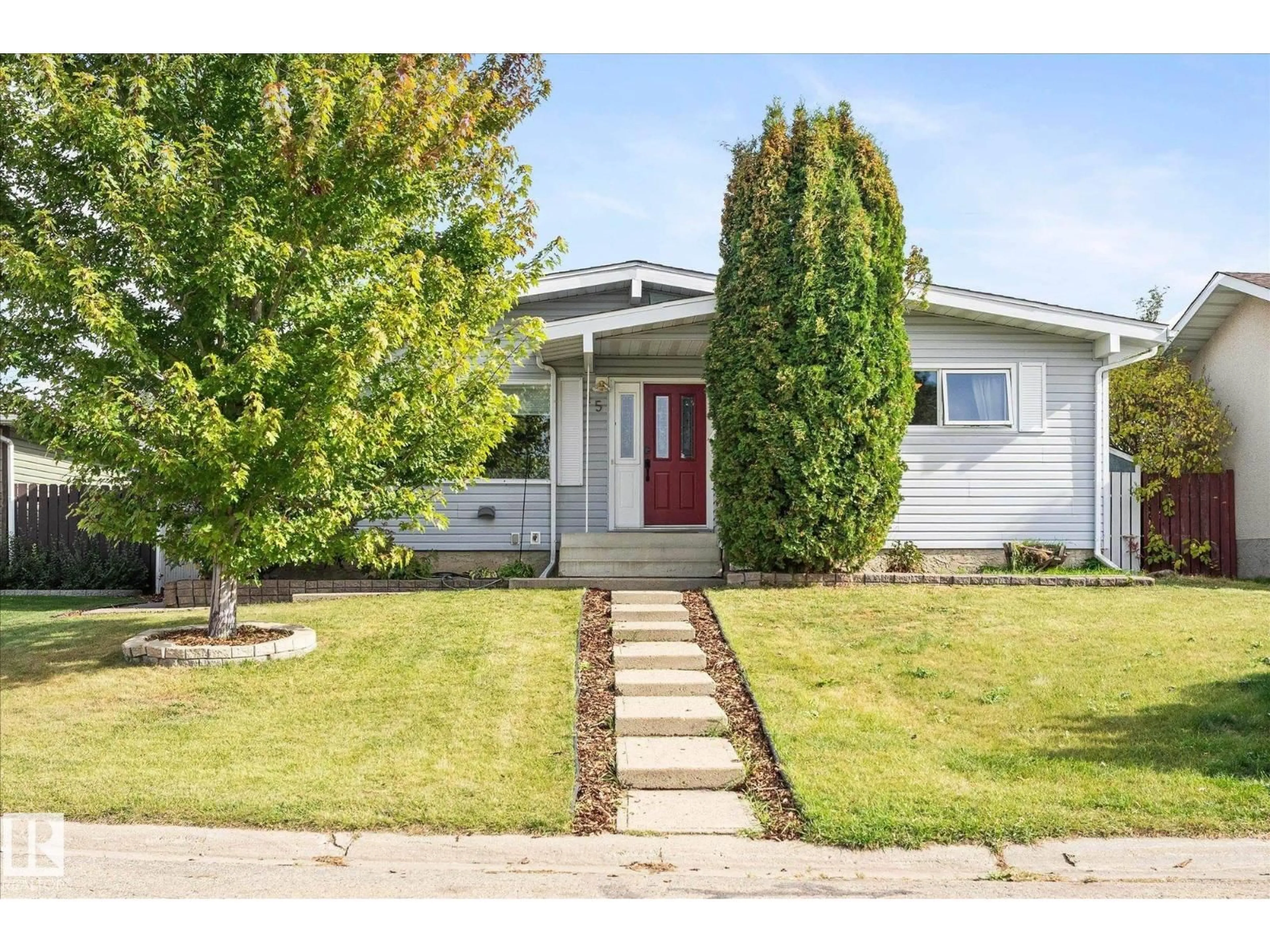 Home with vinyl exterior material, street for 15 MALIGNE DR, Devon Alberta T9G1P7