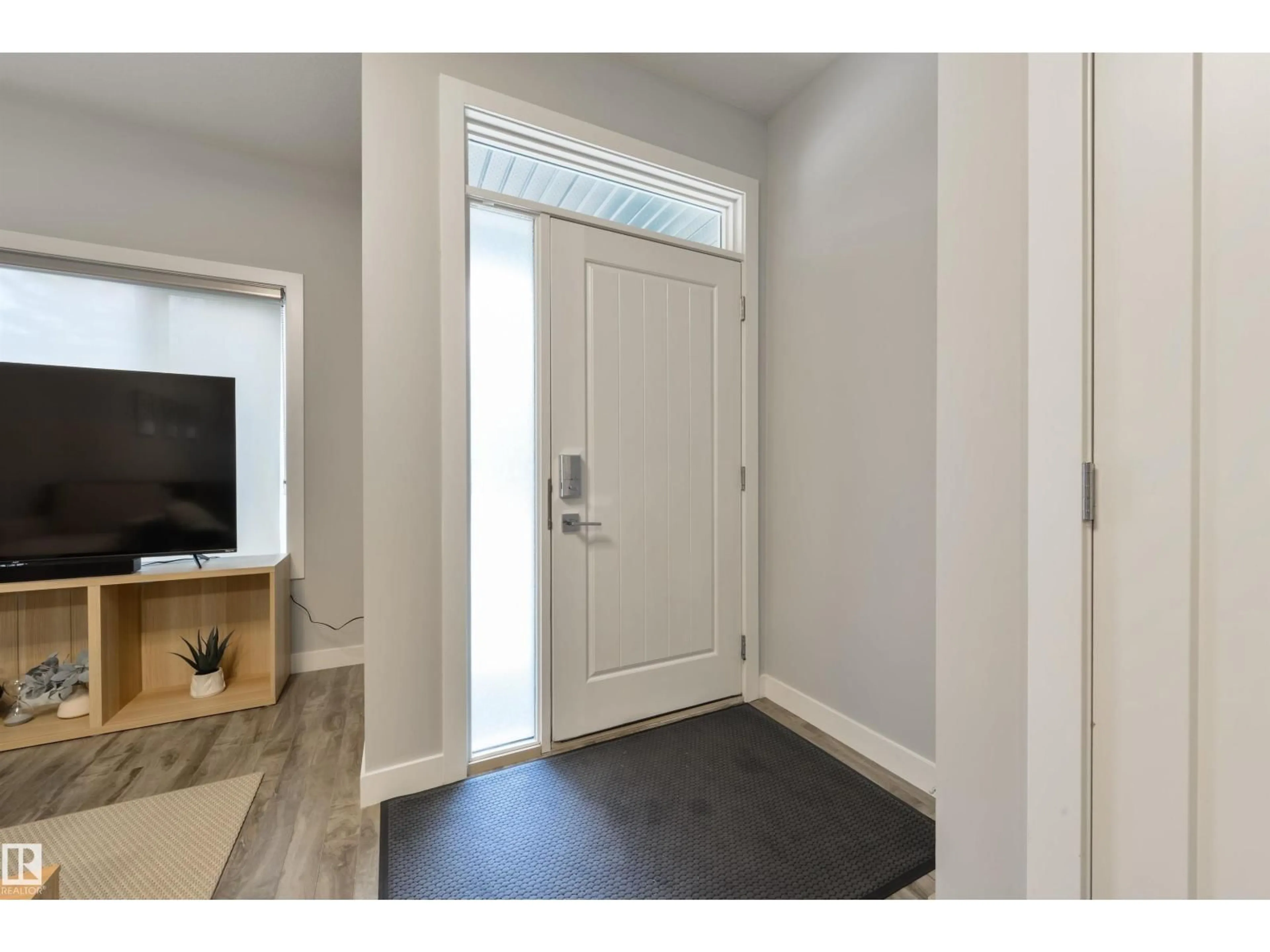 Indoor entryway for NW - 10511 154 ST, Edmonton Alberta T5P2J1