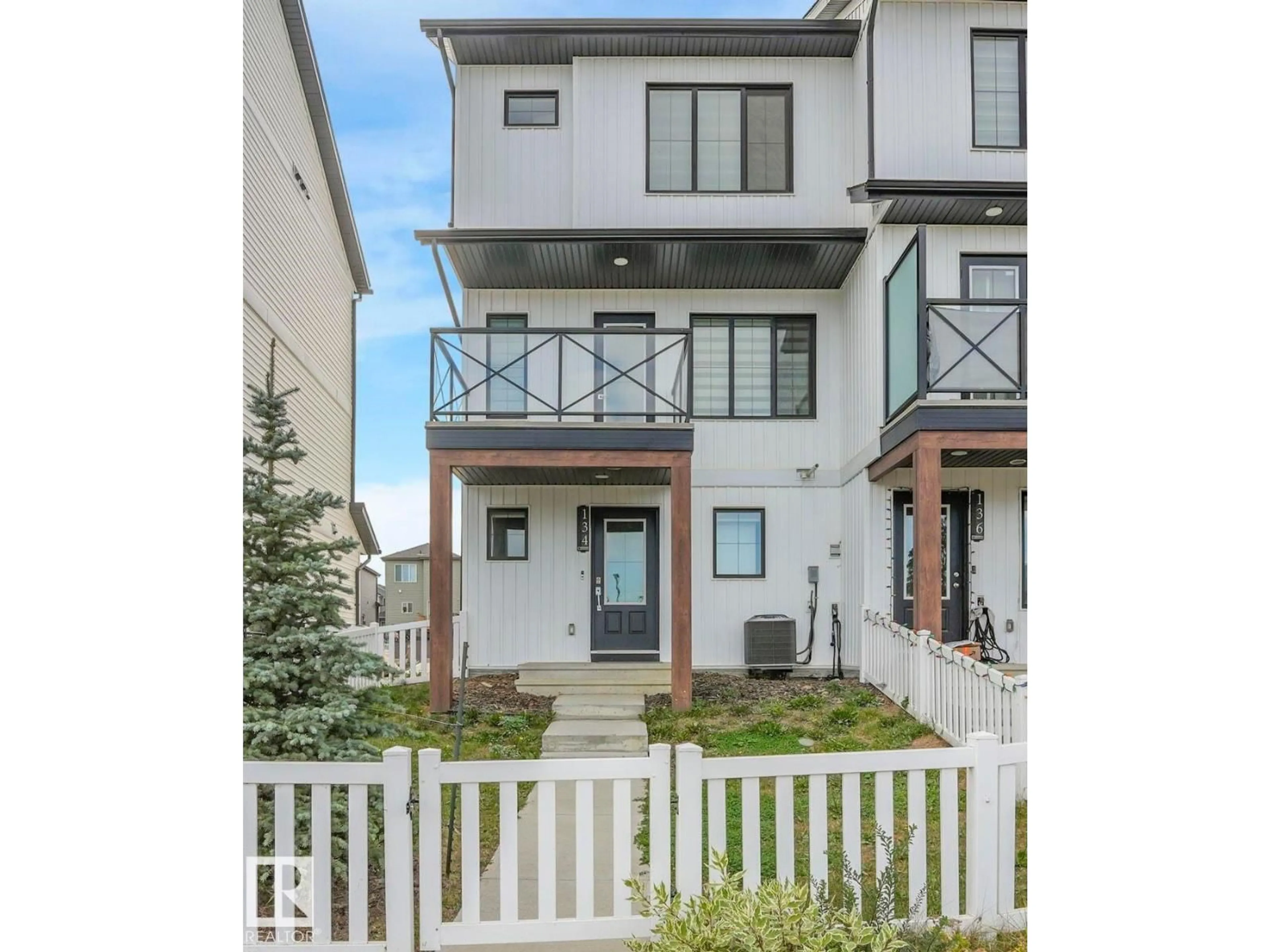Unknown for 134 SECORD DR, Edmonton Alberta T5T7N9