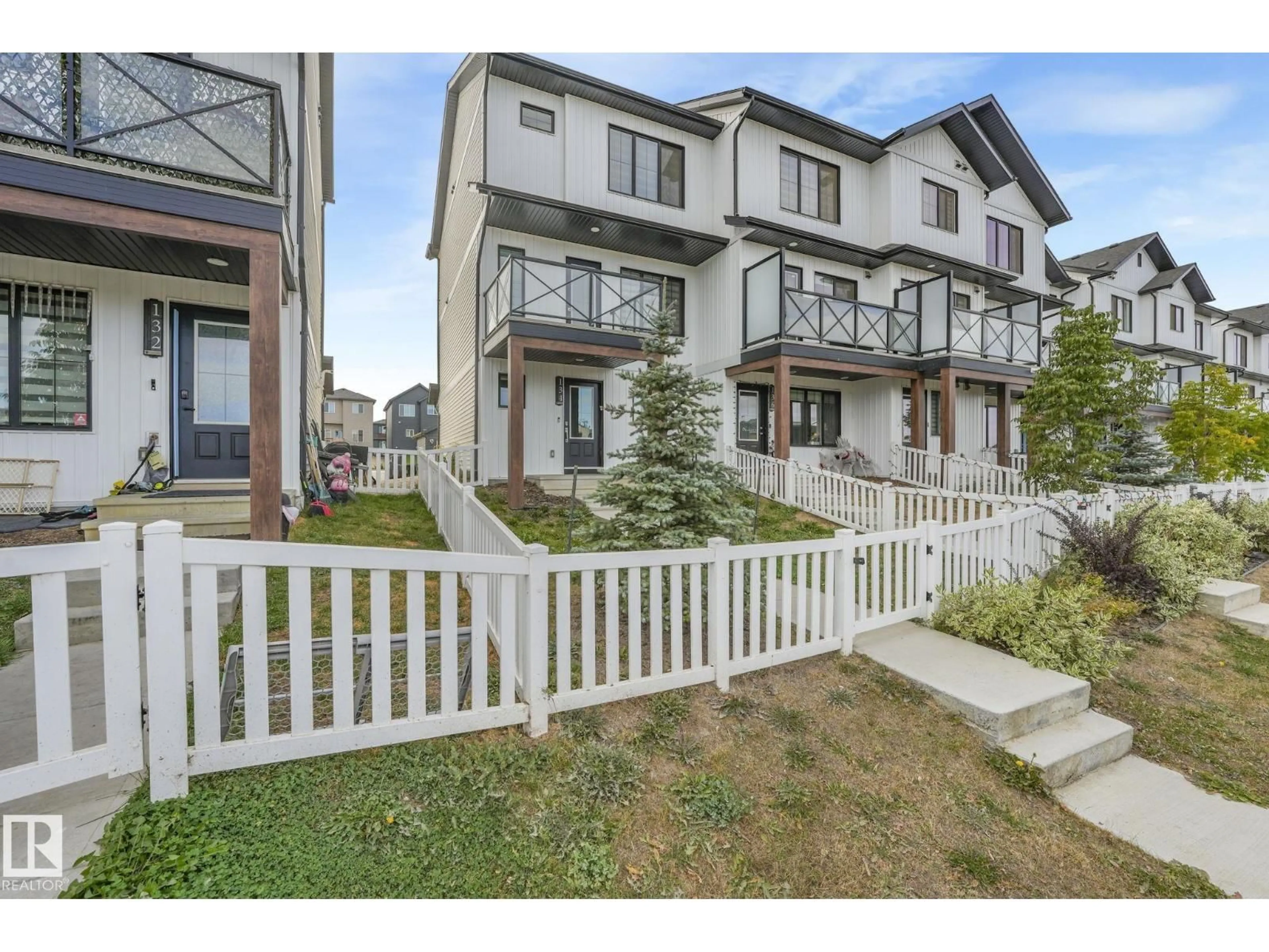 Unknown for 134 SECORD DR, Edmonton Alberta T5T7N9