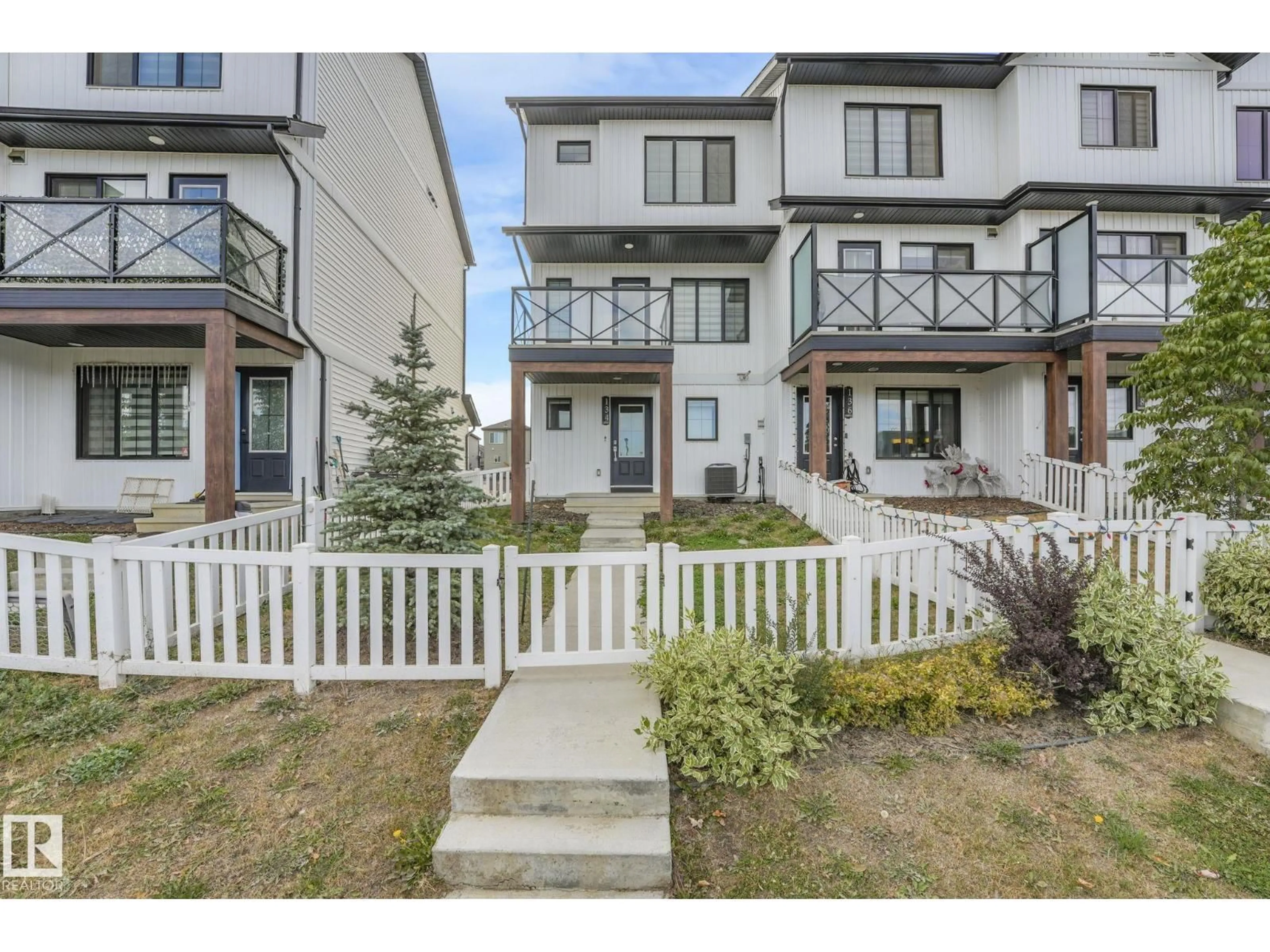 Unknown for 134 SECORD DR, Edmonton Alberta T5T7N9