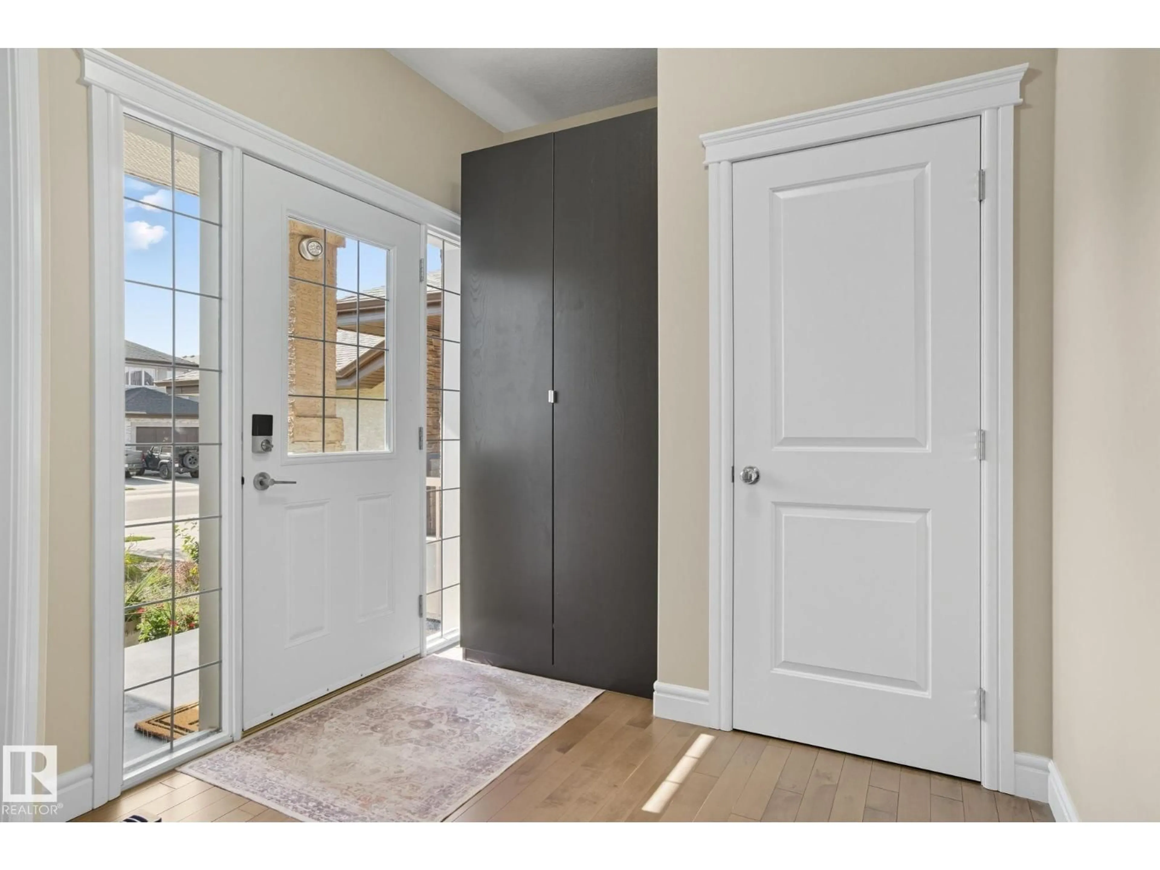 Indoor entryway for 9216 181 AV, Edmonton Alberta T5Z0K1