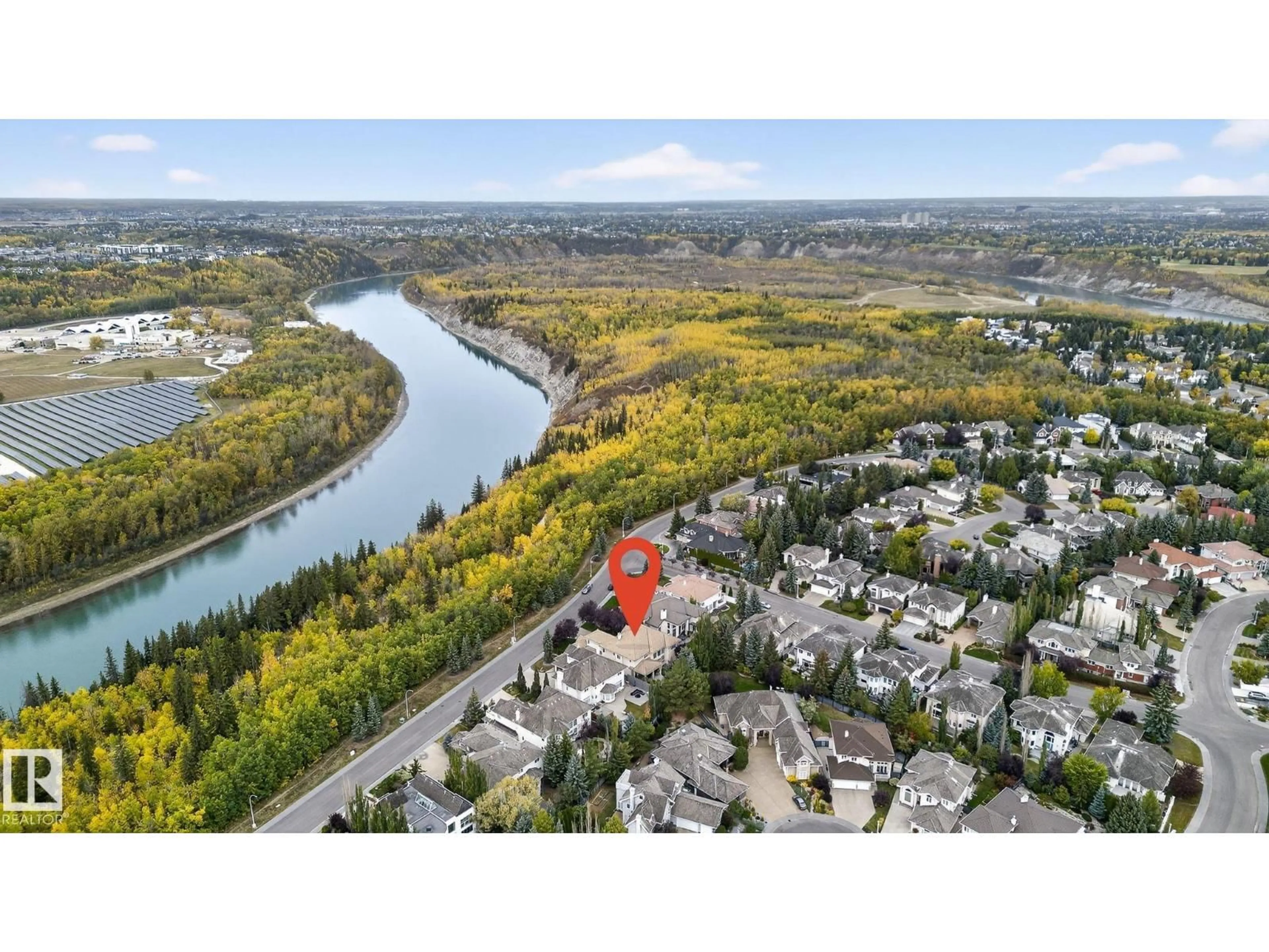 A pic from outside/outdoor area/front of a property/back of a property/a pic from drone, water/lake/river/ocean view for 473 HEFFERNAN DR, Edmonton Alberta T6R2X1