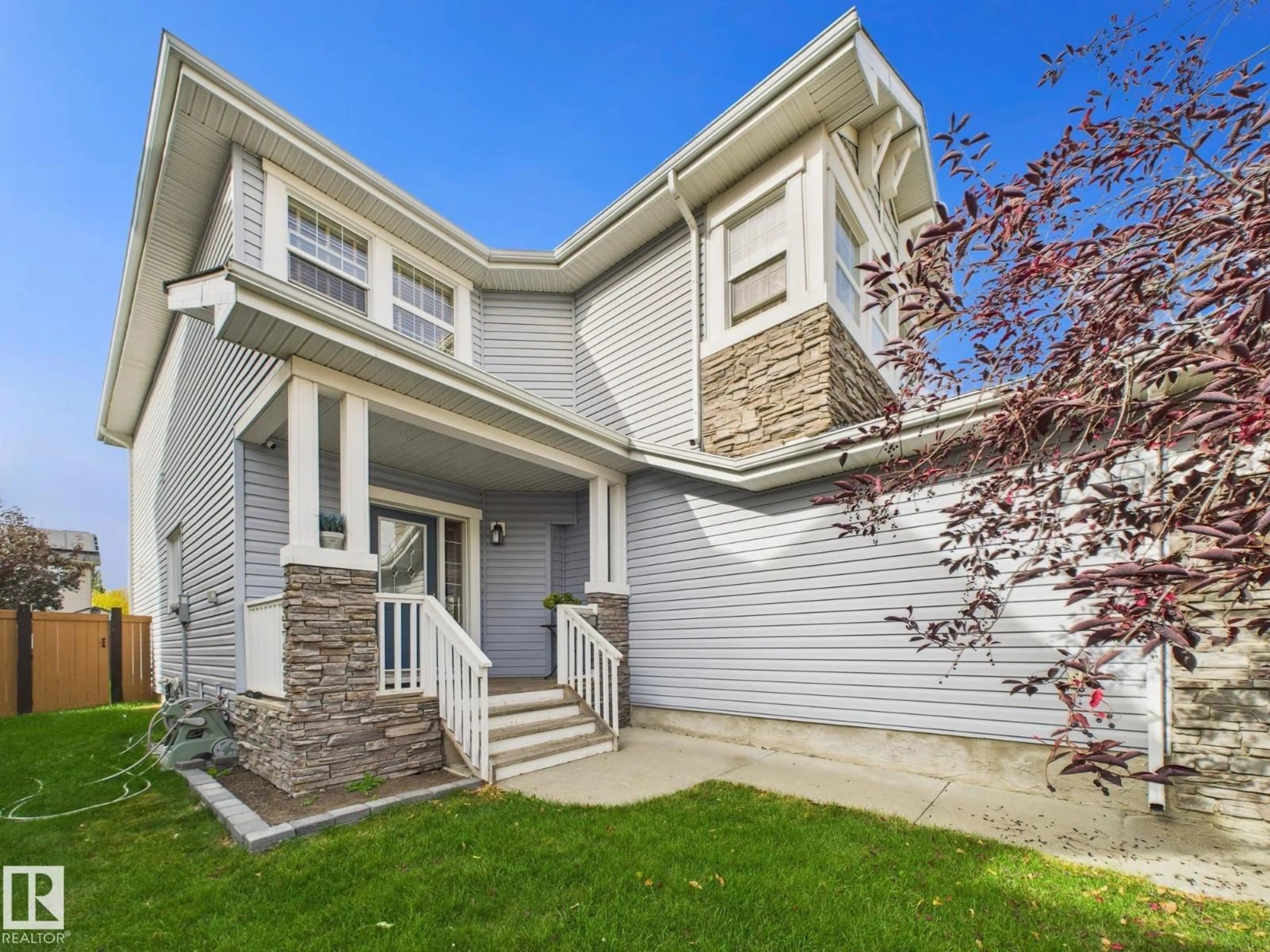 Home with vinyl exterior material, street for 80 NORTH RIDGE DR, St. Albert Alberta T8N7M6