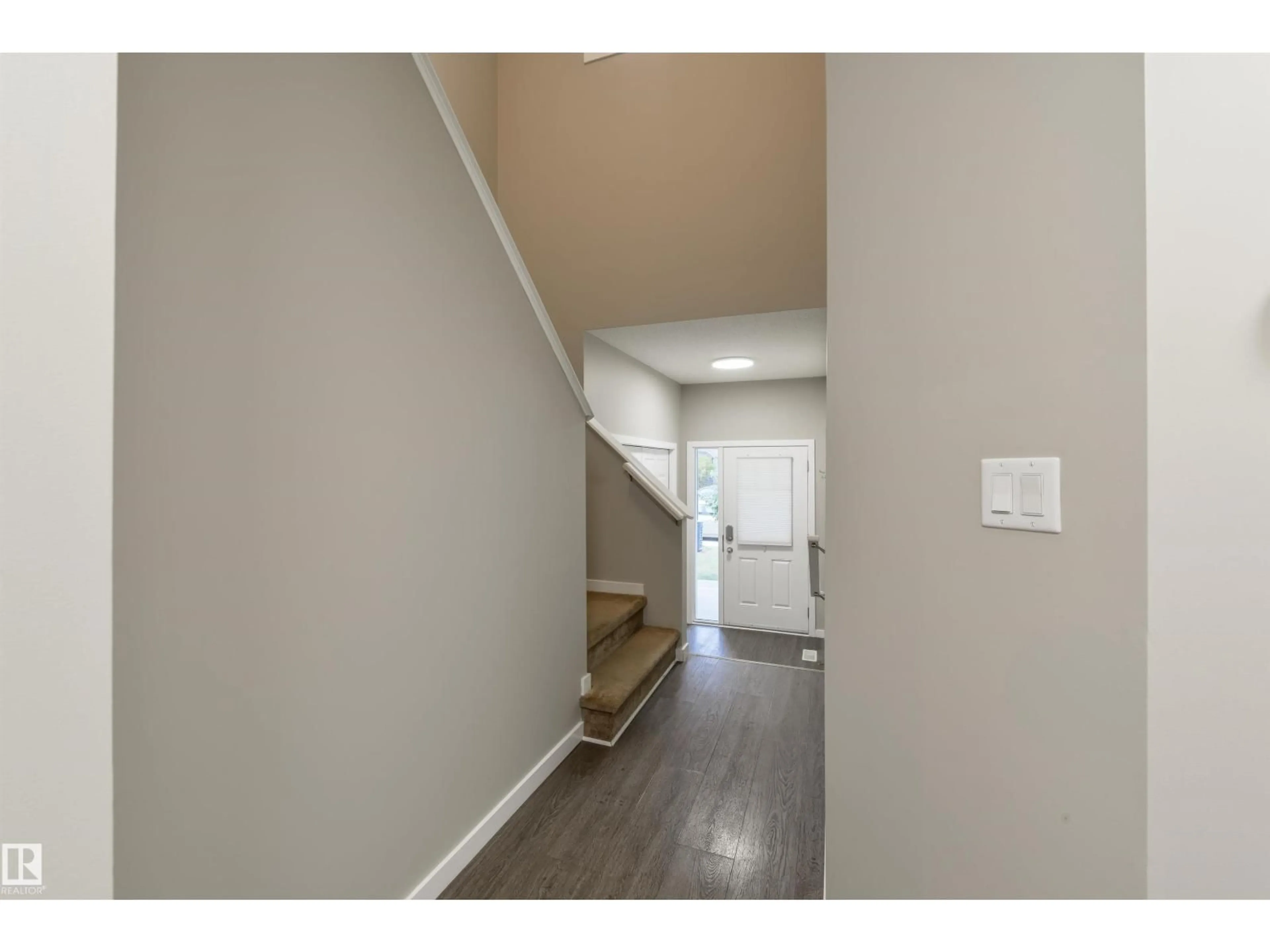 Indoor entryway for 2219 AUSTIN WY, Edmonton Alberta T6W0L2