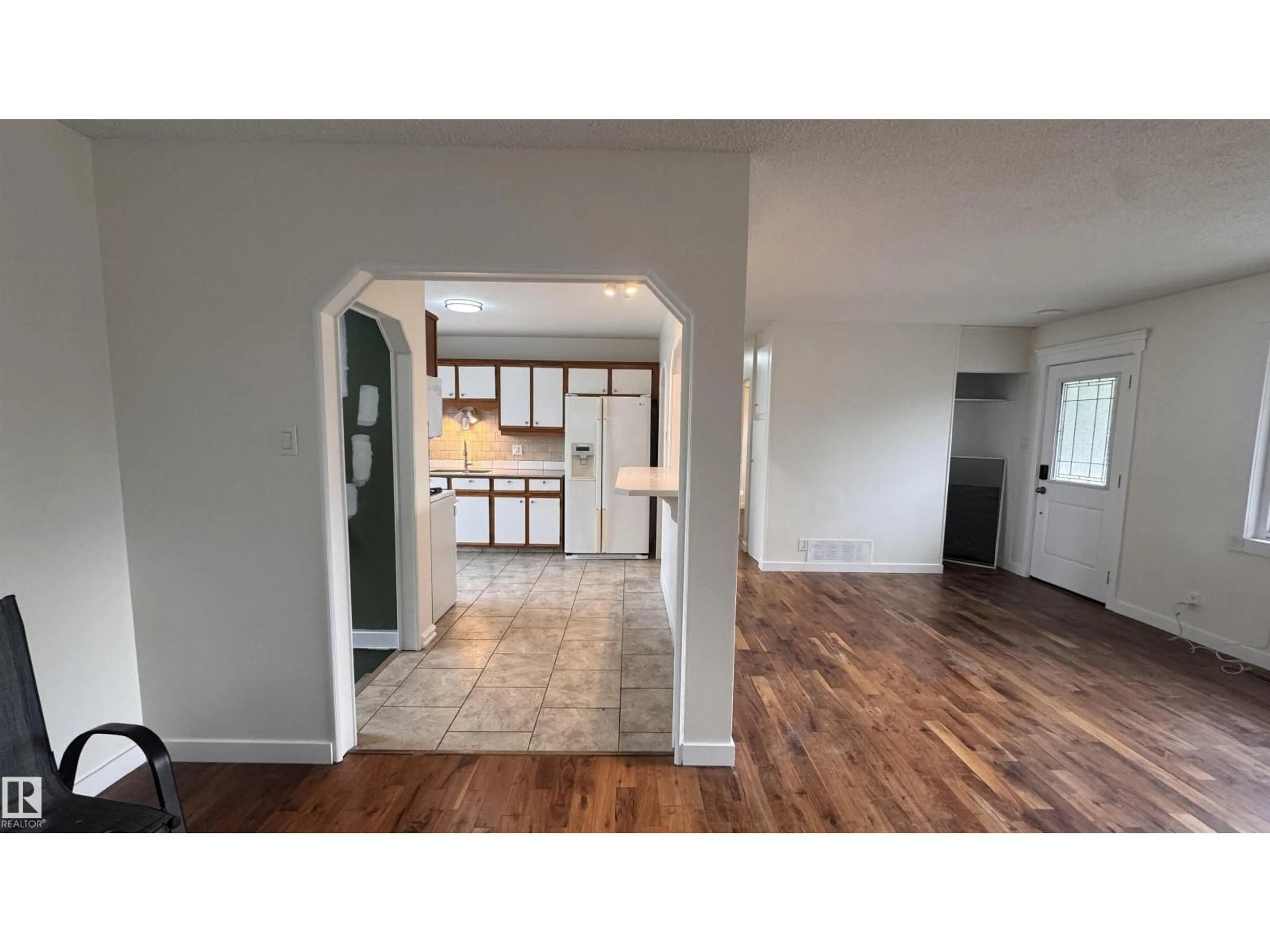 Indoor entryway for NW - 11022 160A ST, Edmonton Alberta T5P3G7