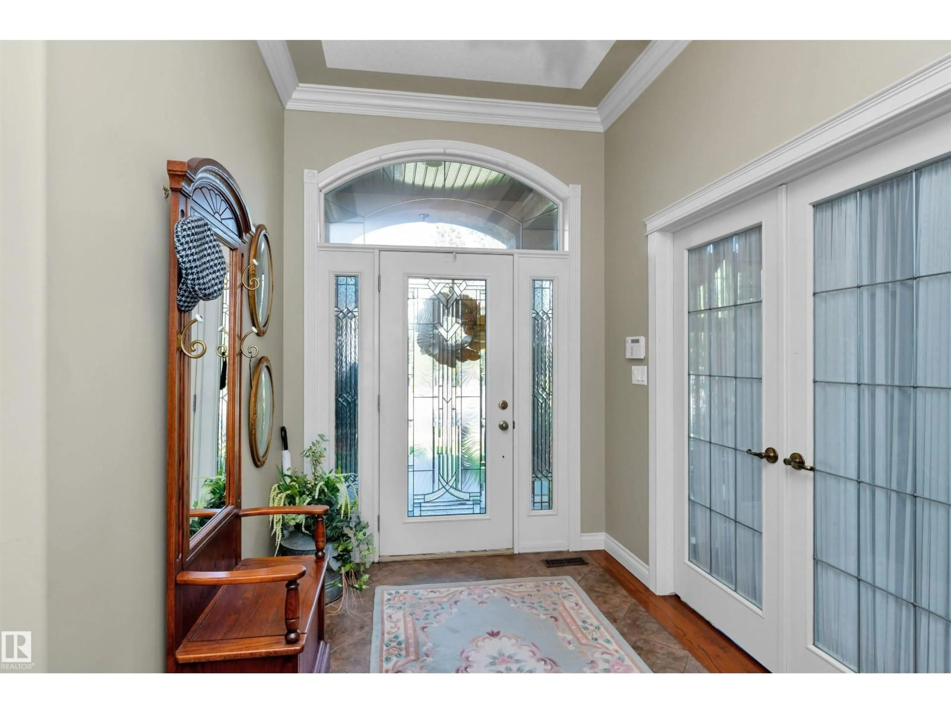 Indoor entryway for 1203 HOLLANDS CL, Edmonton Alberta T6R3L2
