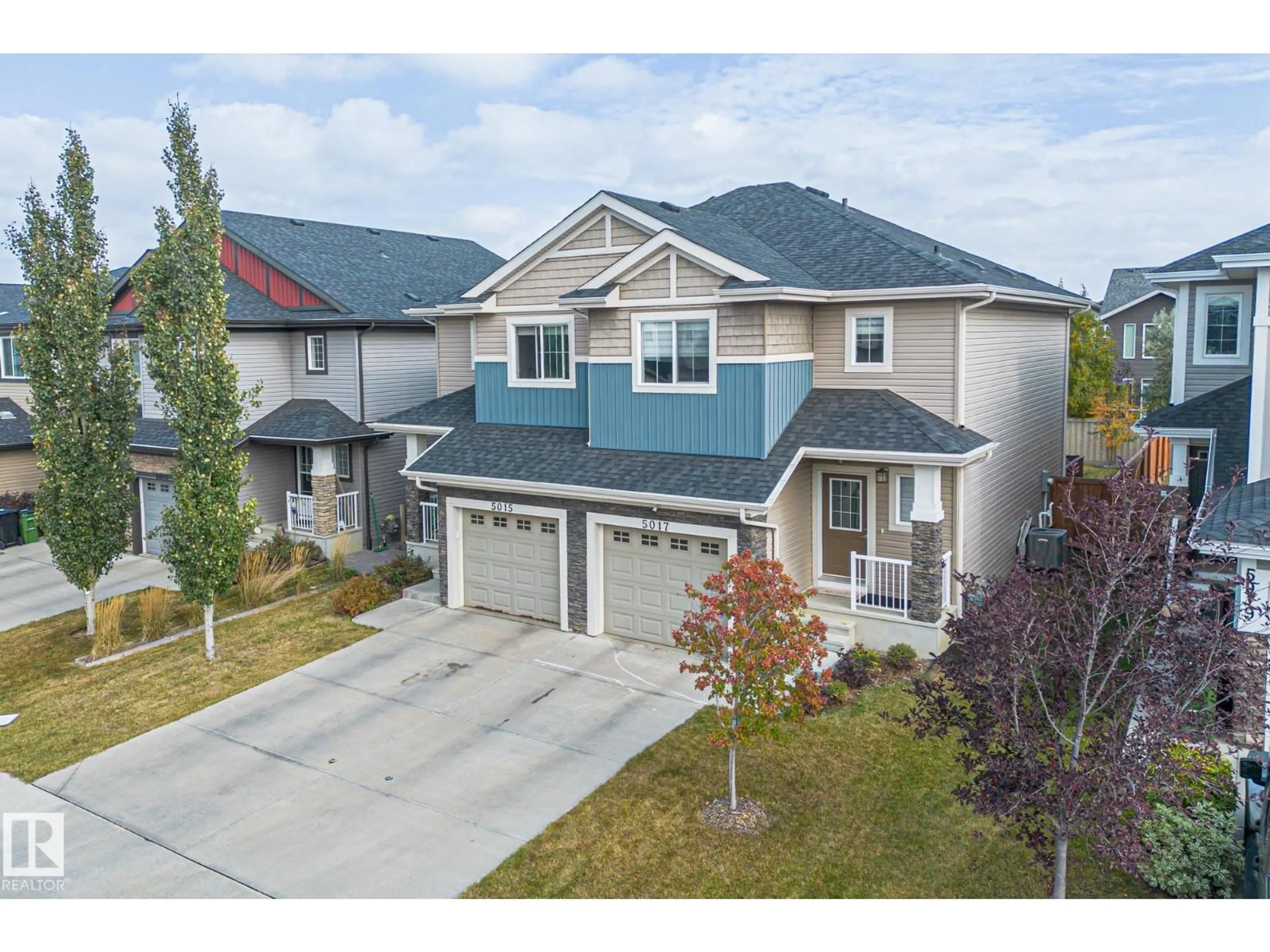 A pic from outside/outdoor area/front of a property/back of a property/a pic from drone, street for SW SW - 5017 ANDISON CL, Edmonton Alberta T6W3T3