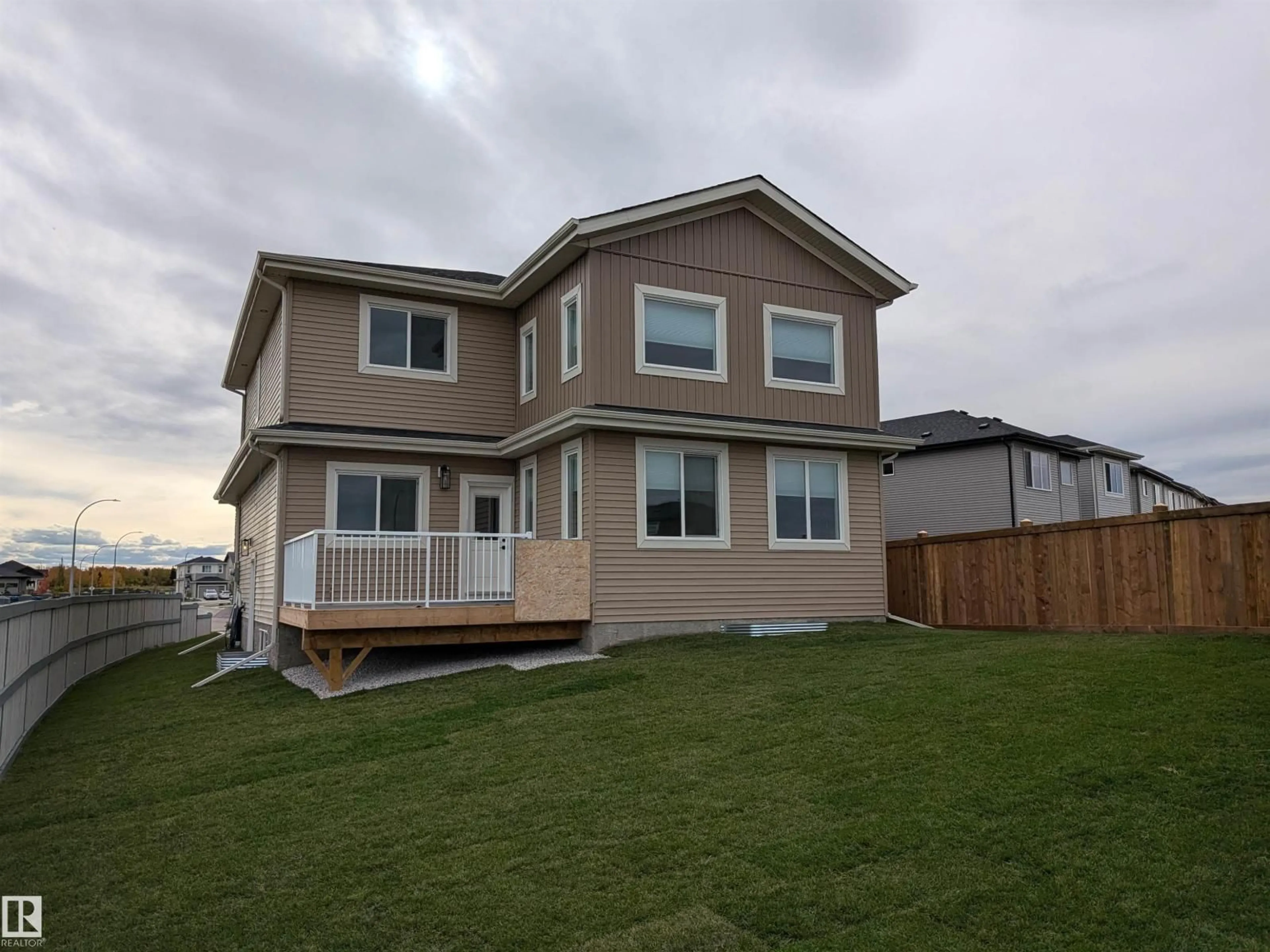 Home with vinyl exterior material, unknown for 73 ASHBURY CR, Spruce Grove Alberta T7X3C6