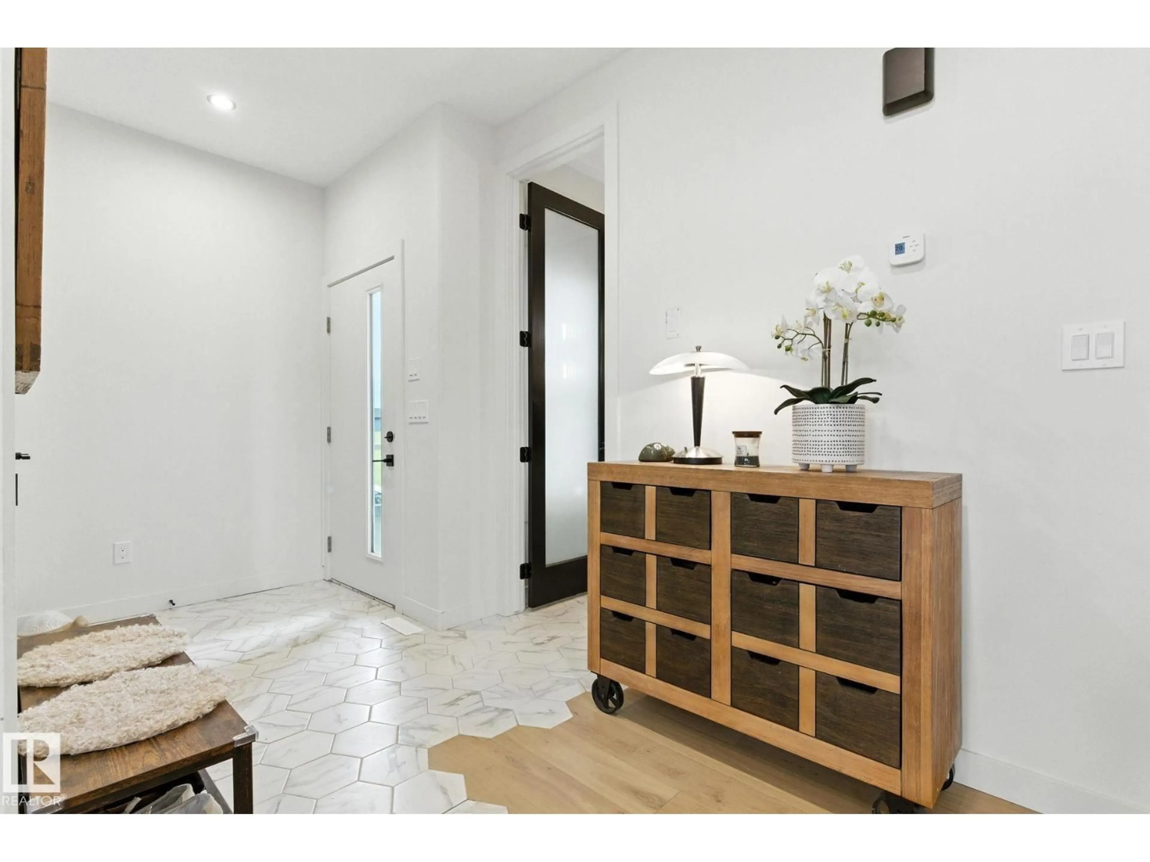 Indoor entryway for 73 ASHBURY CR, Spruce Grove Alberta T7X3C6