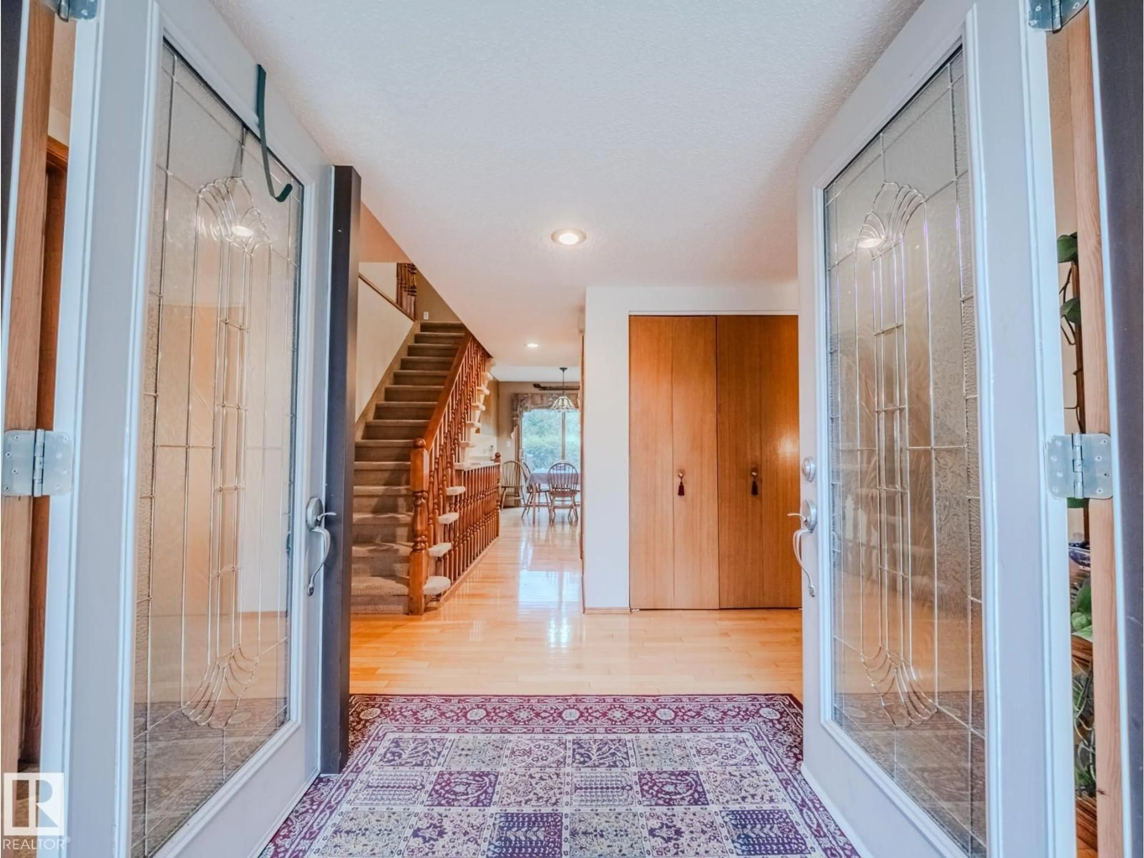 Indoor foyer for 14 GREENBRIAR CR, Sherwood Park Alberta T8H1H8