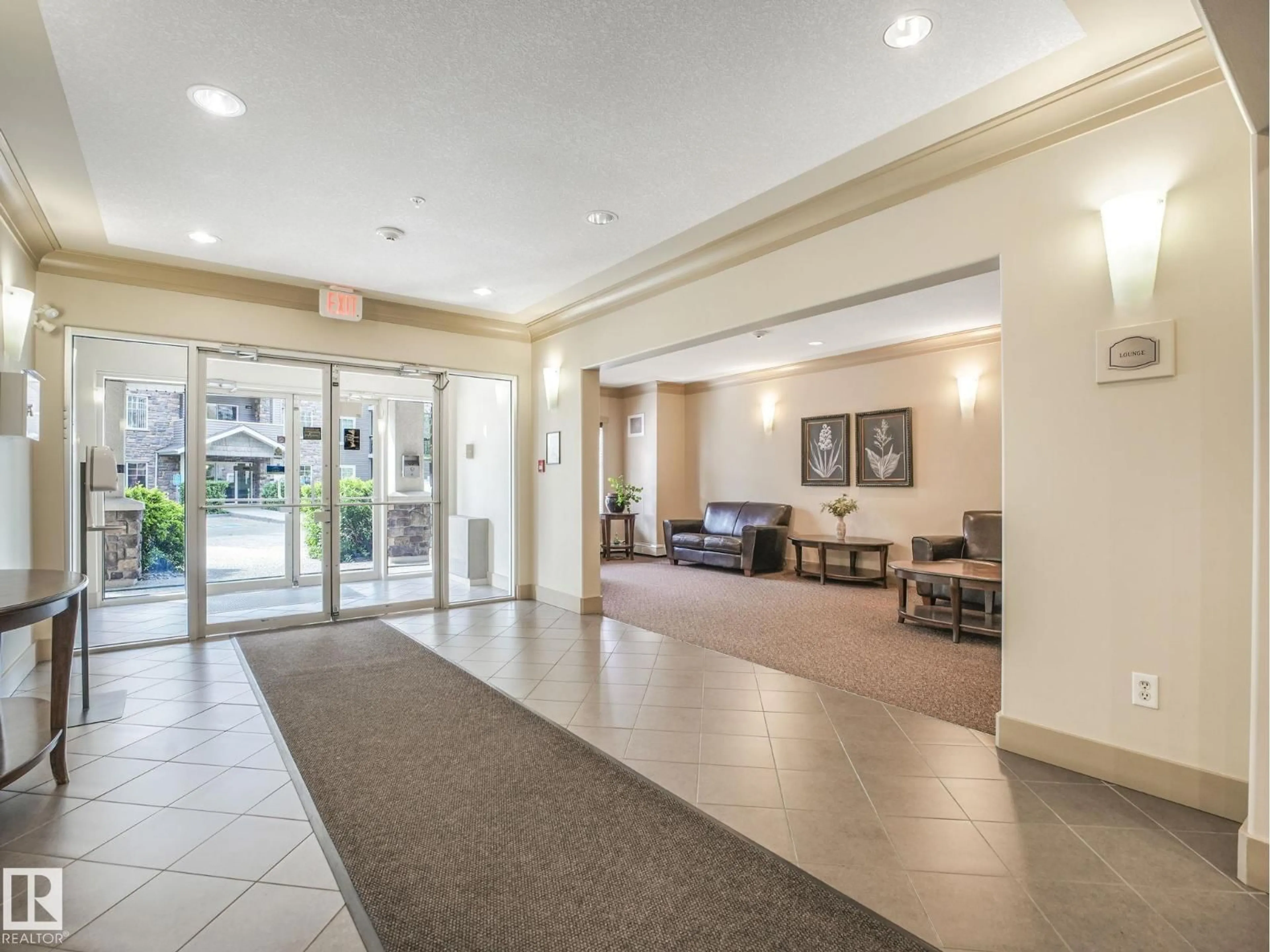 Lobby for #302 - 17407 99 AV, Edmonton Alberta T5T0W7