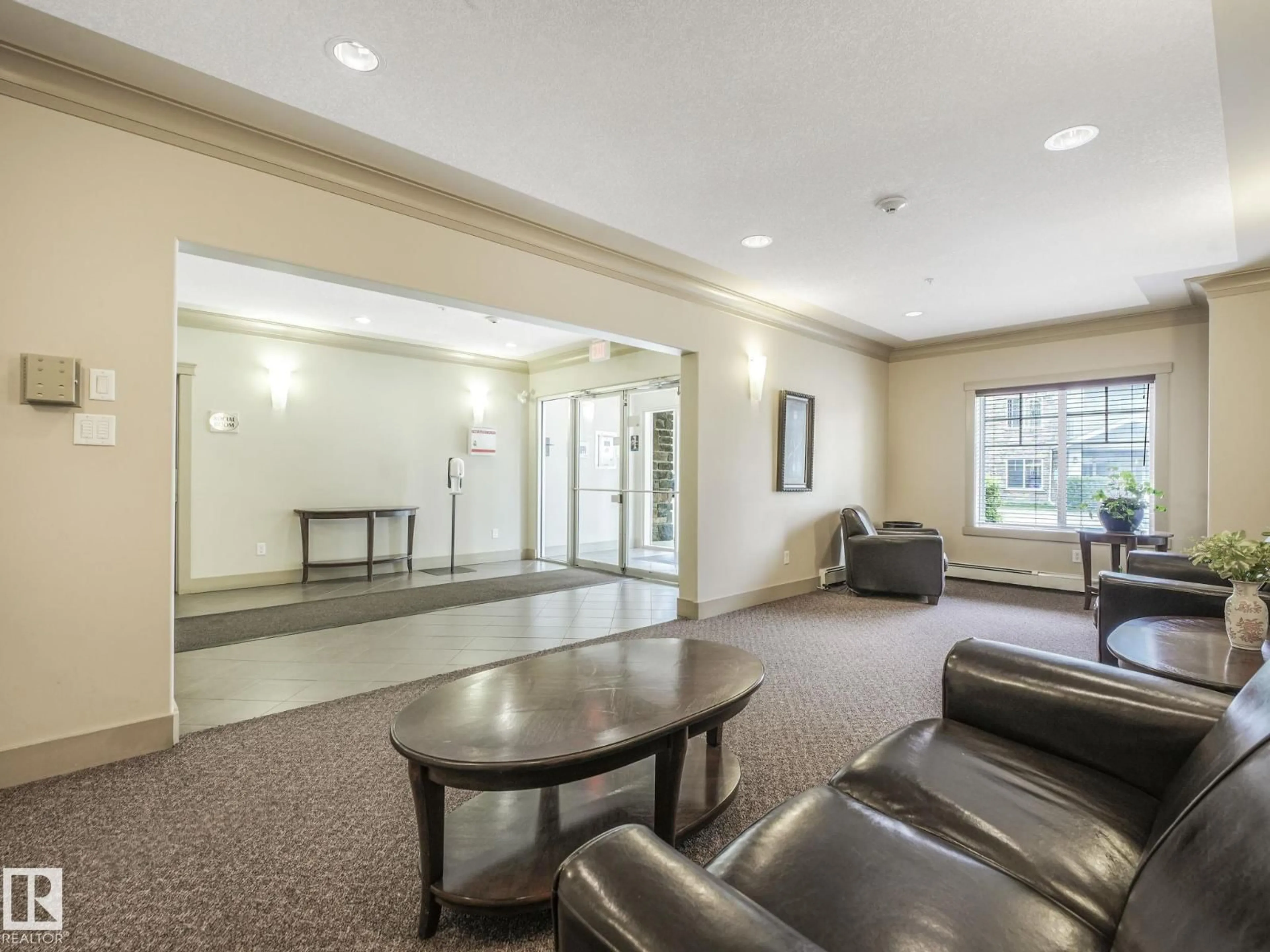 Lobby for #302 - 17407 99 AV, Edmonton Alberta T5T0W7