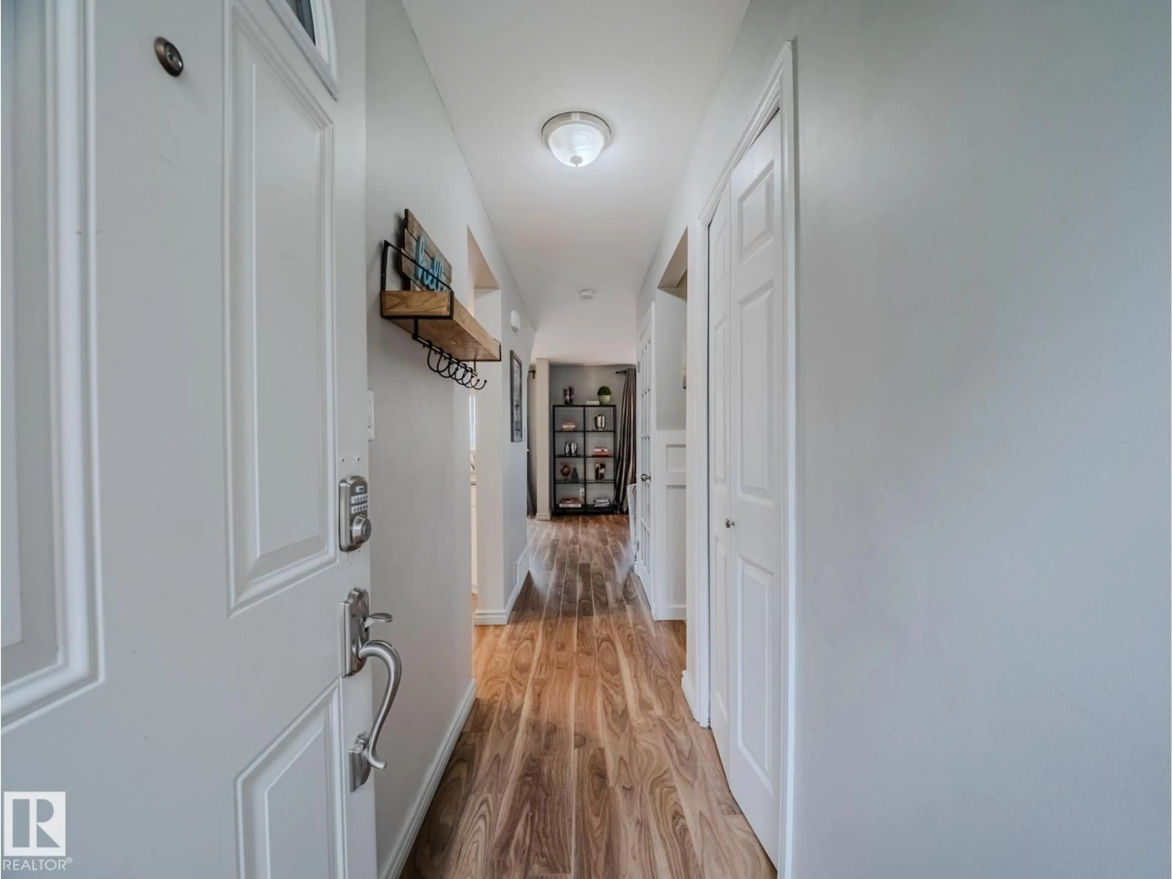 Indoor entryway for 168 GRANDIN VG, St. Albert Alberta T8N1R9