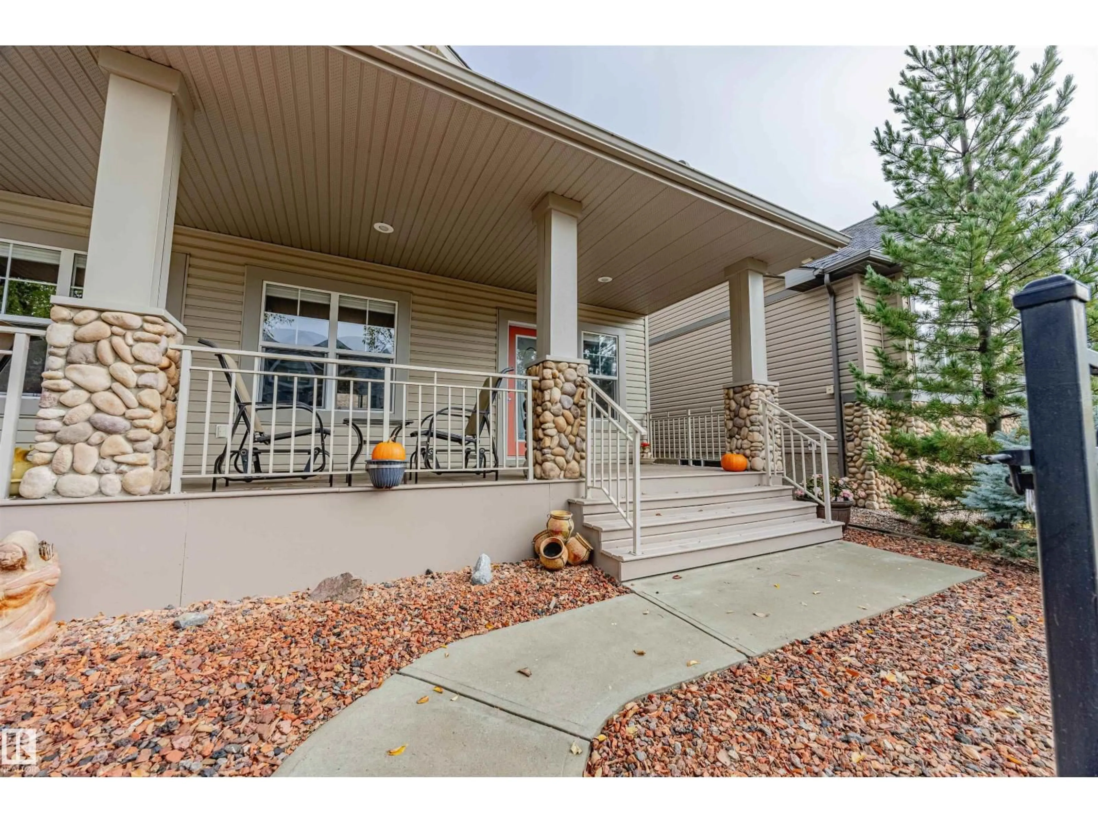 Unknown for 19 CLEARWATER LN, Sherwood Park Alberta T8H2X1