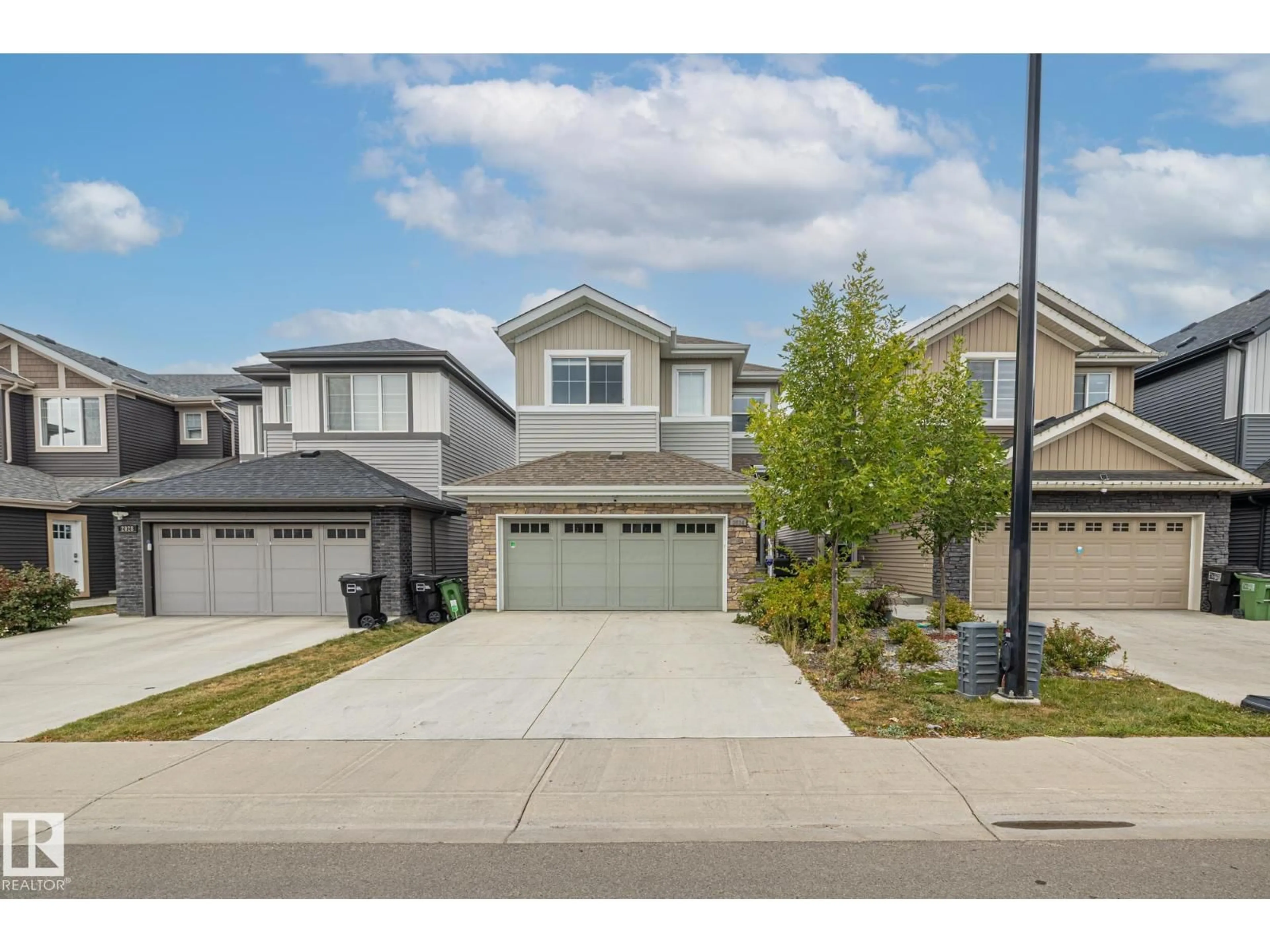 A pic from outside/outdoor area/front of a property/back of a property/a pic from drone, street for SW - 2024 160 ST, Edmonton Alberta T6W4E7