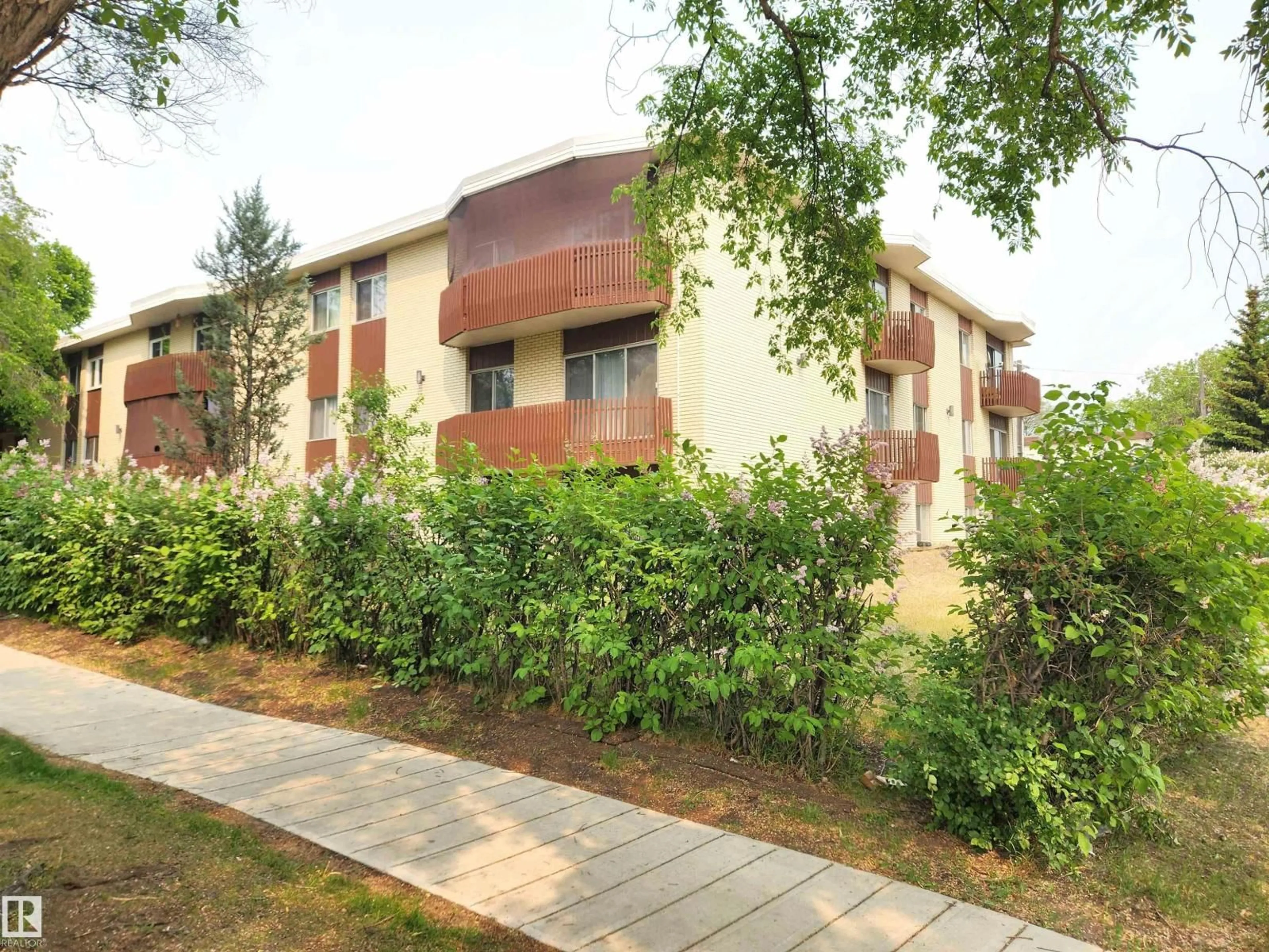 Unknown for #305 - 11907 81 ST, Edmonton Alberta T5B2S7