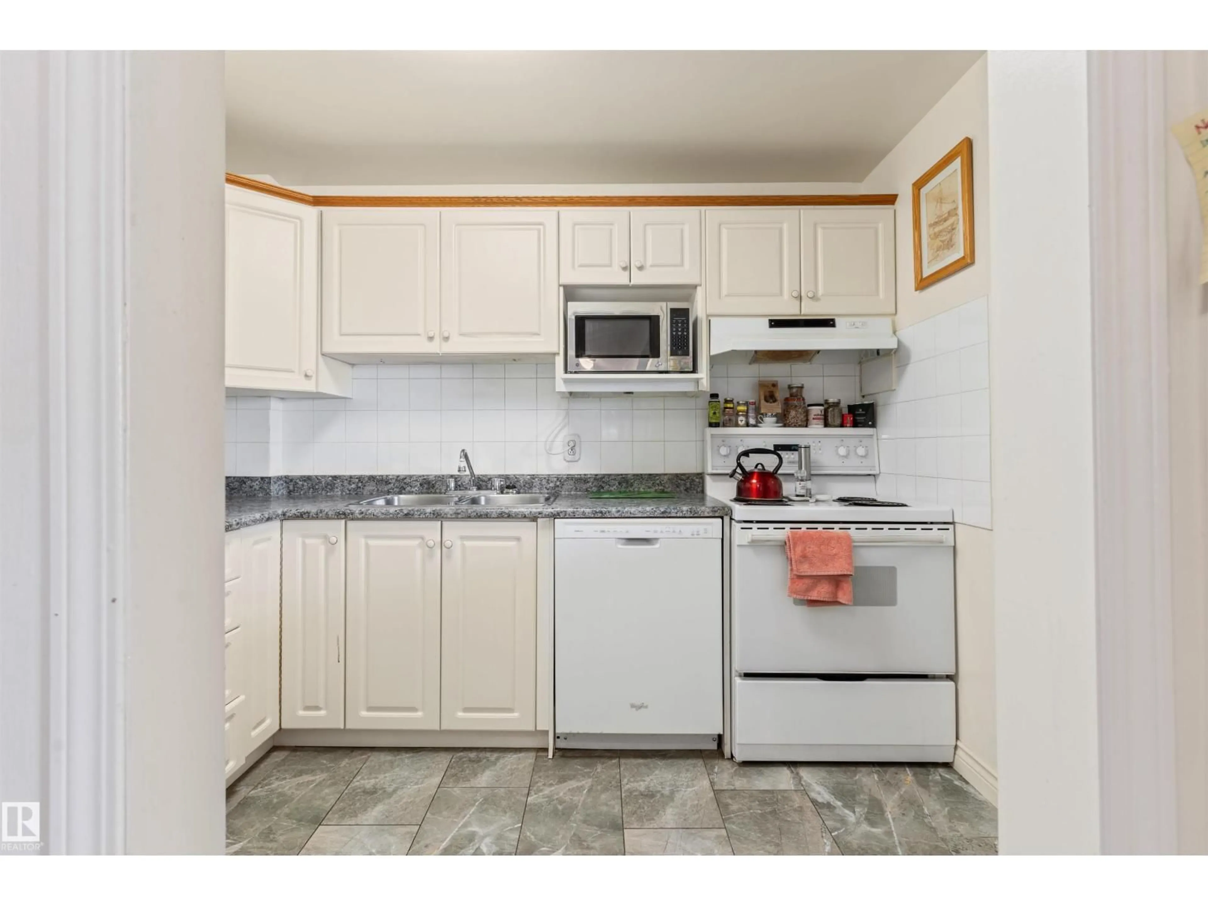 Standard kitchen, unknown for #104 - 7816 106 AV, Edmonton Alberta T6A1H5
