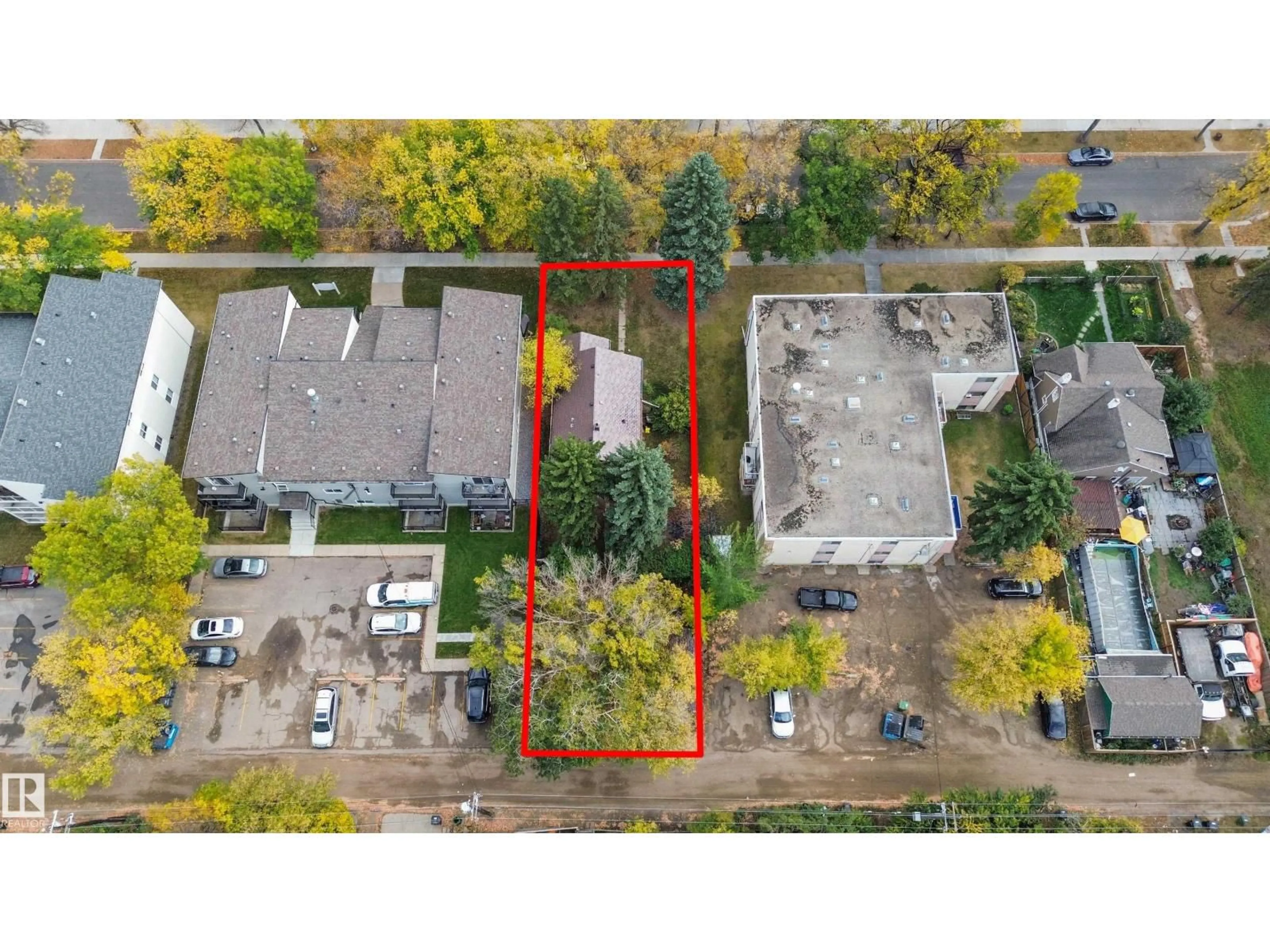 A pic from outside/outdoor area/front of a property/back of a property/a pic from drone, building for NW - 10822 107 ST, Edmonton Alberta T5H2Z3