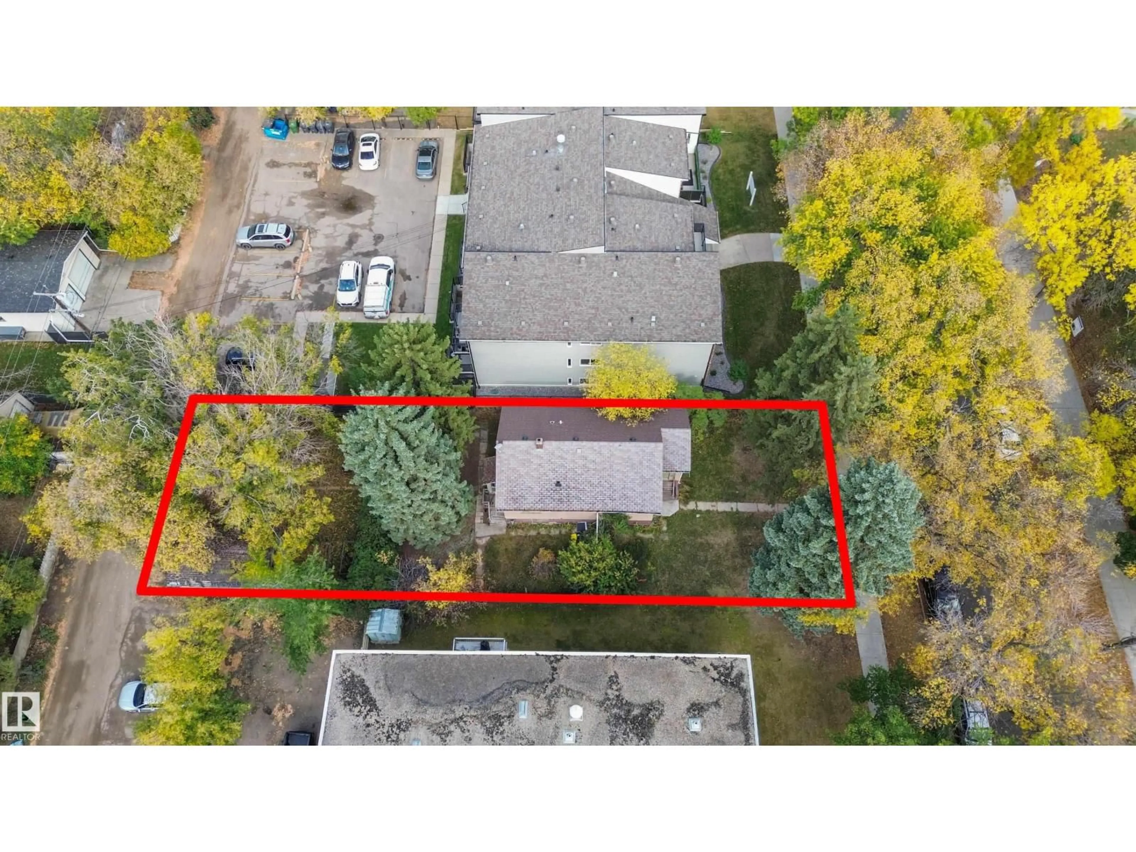 A pic from outside/outdoor area/front of a property/back of a property/a pic from drone, building for NW - 10822 107 ST, Edmonton Alberta T5H2Z3