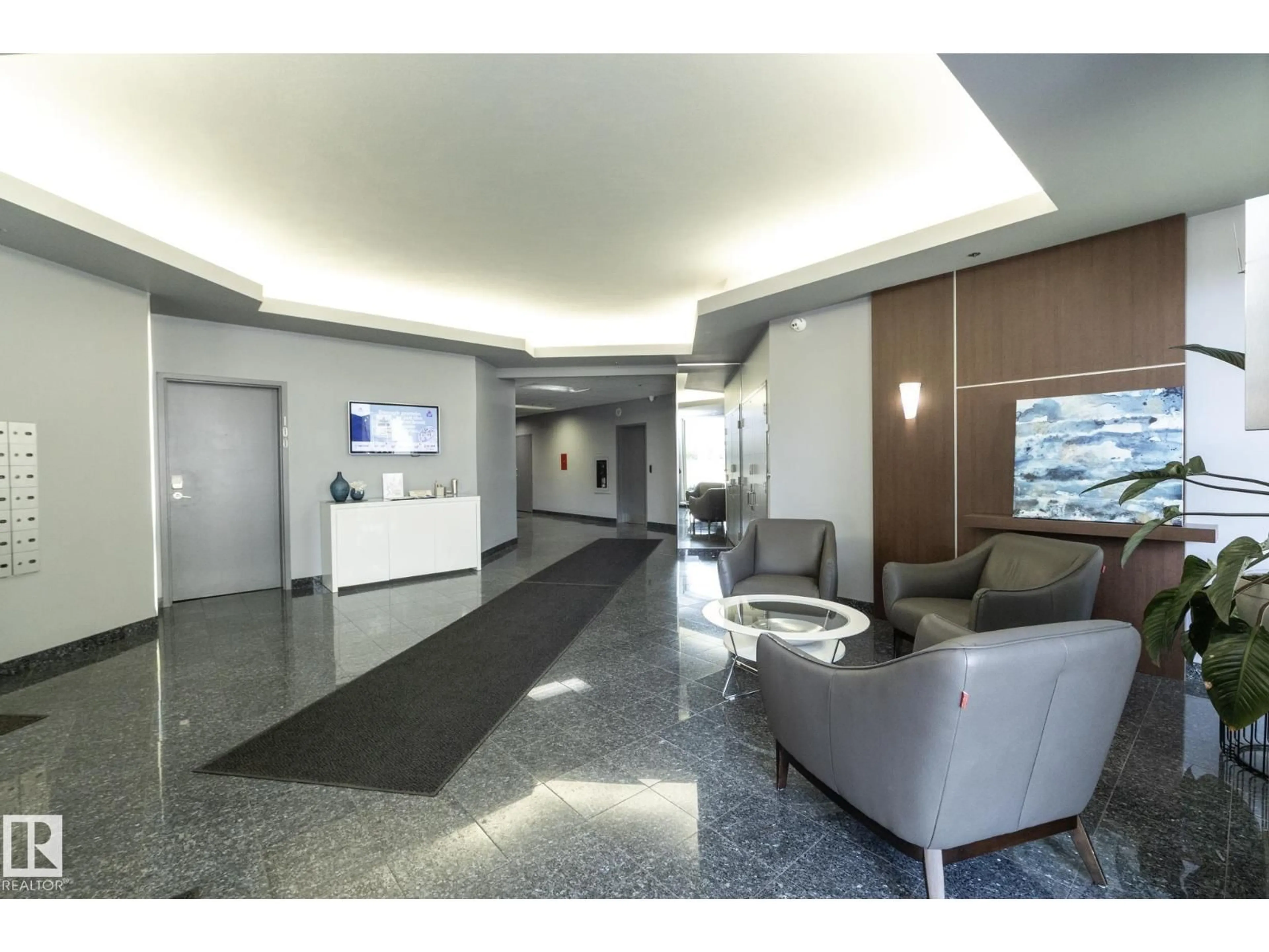 Lobby for #205 - 10130 114 ST, Edmonton Alberta T5K2S6
