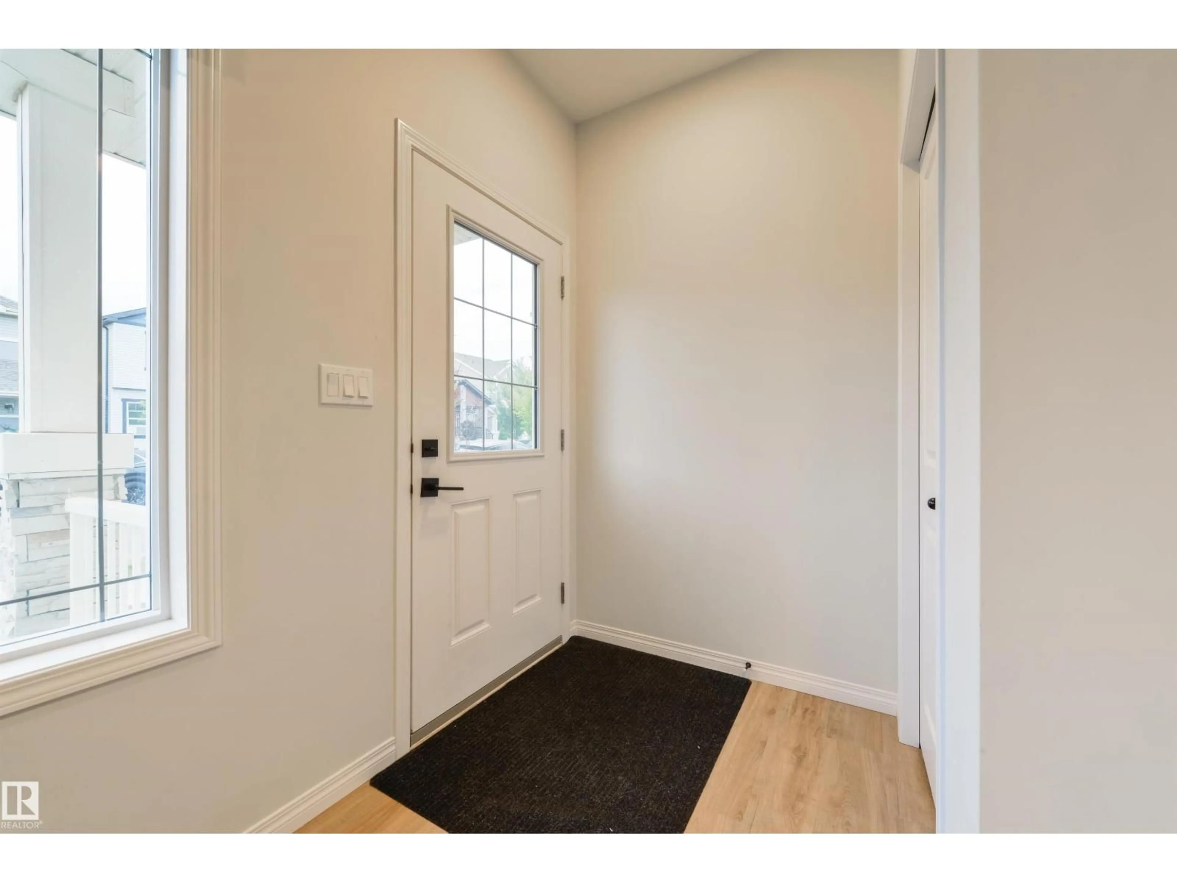 Indoor entryway for NW - 17648 62 ST, Edmonton Alberta T5Y4B8