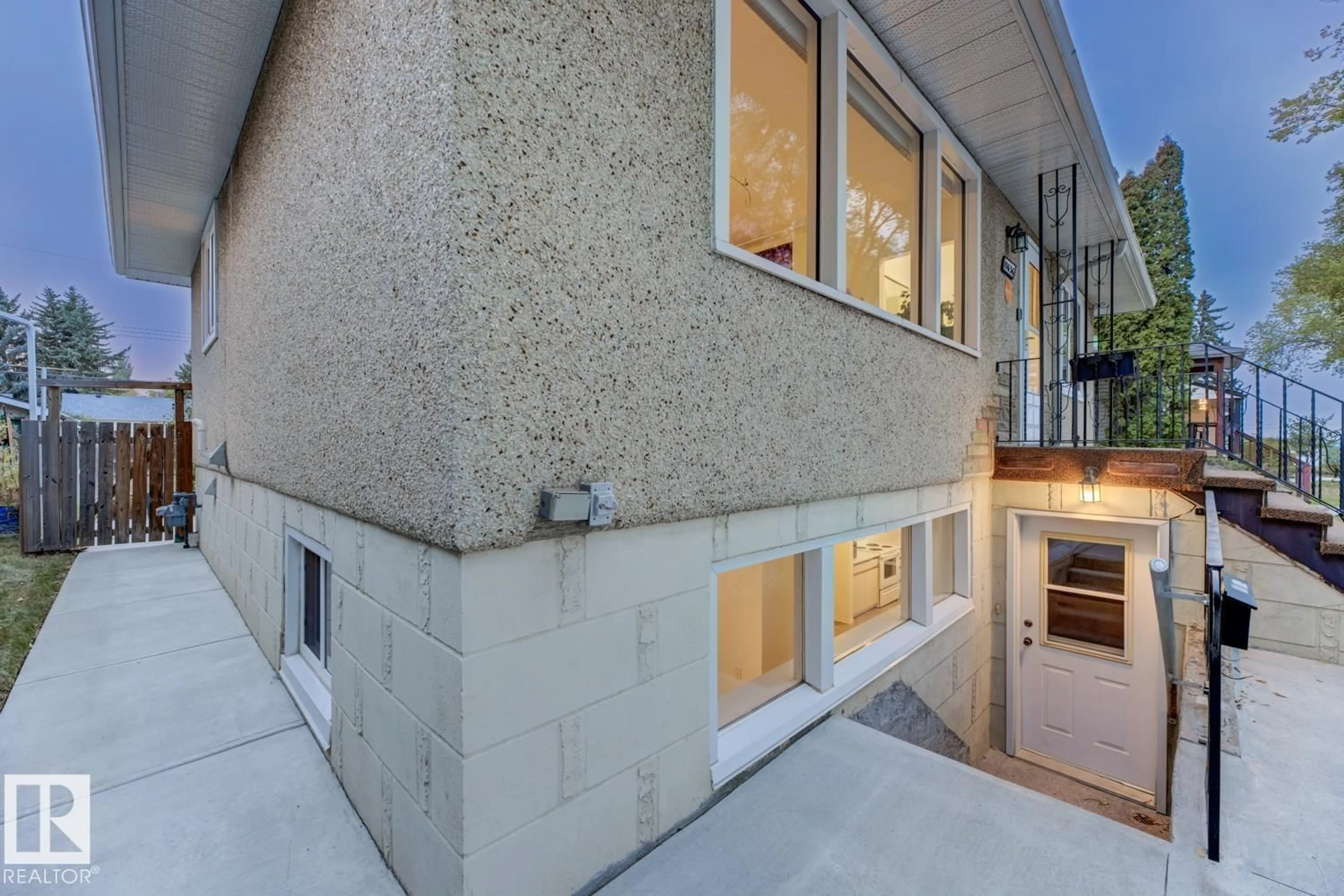 Patio, building for NW NW - 10636 79 ST, Edmonton Alberta T6A3H4