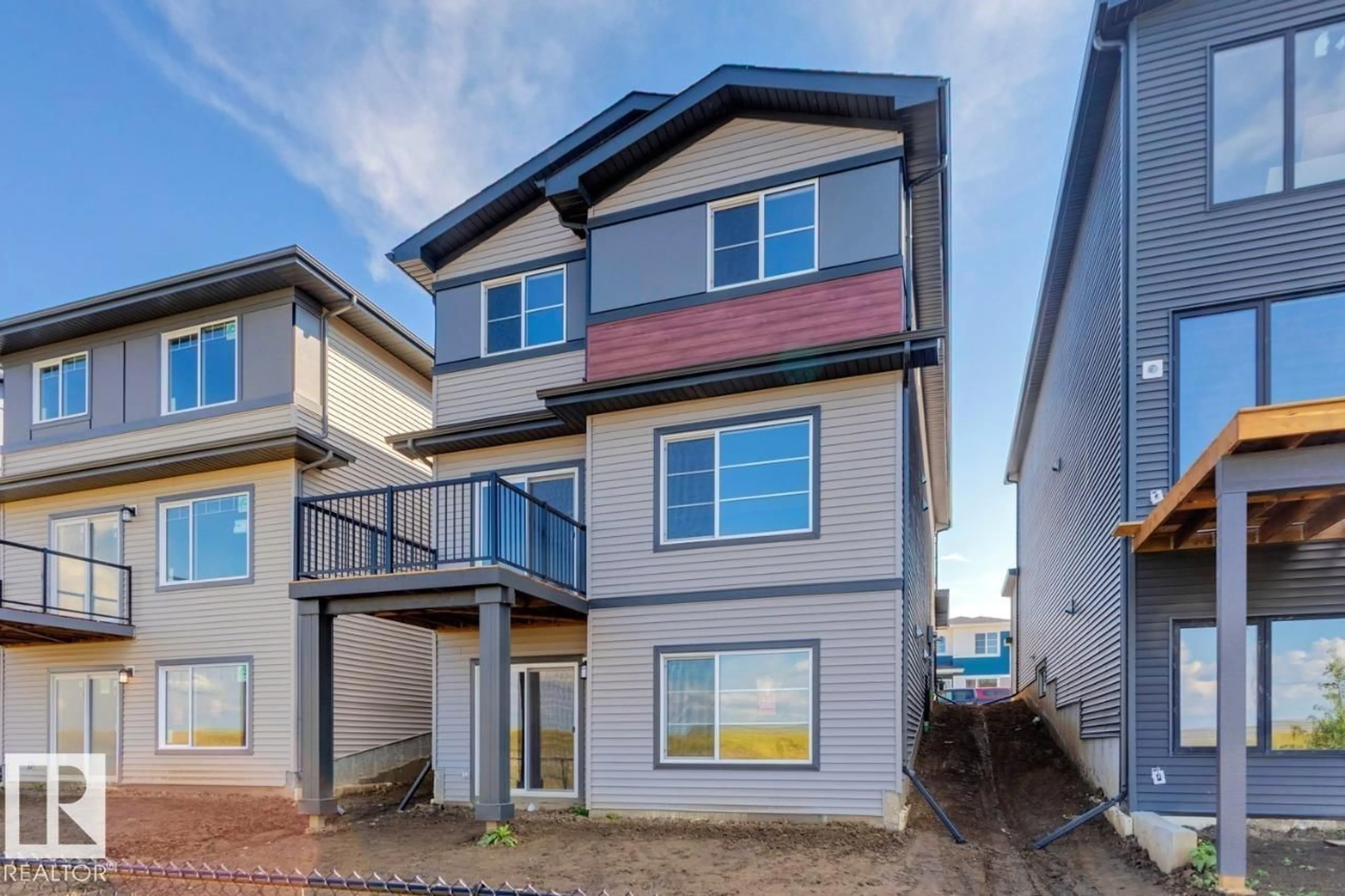 Home with vinyl exterior material, street for 36 GAMBEL LO, Spruce Grove Alberta T7X0C9