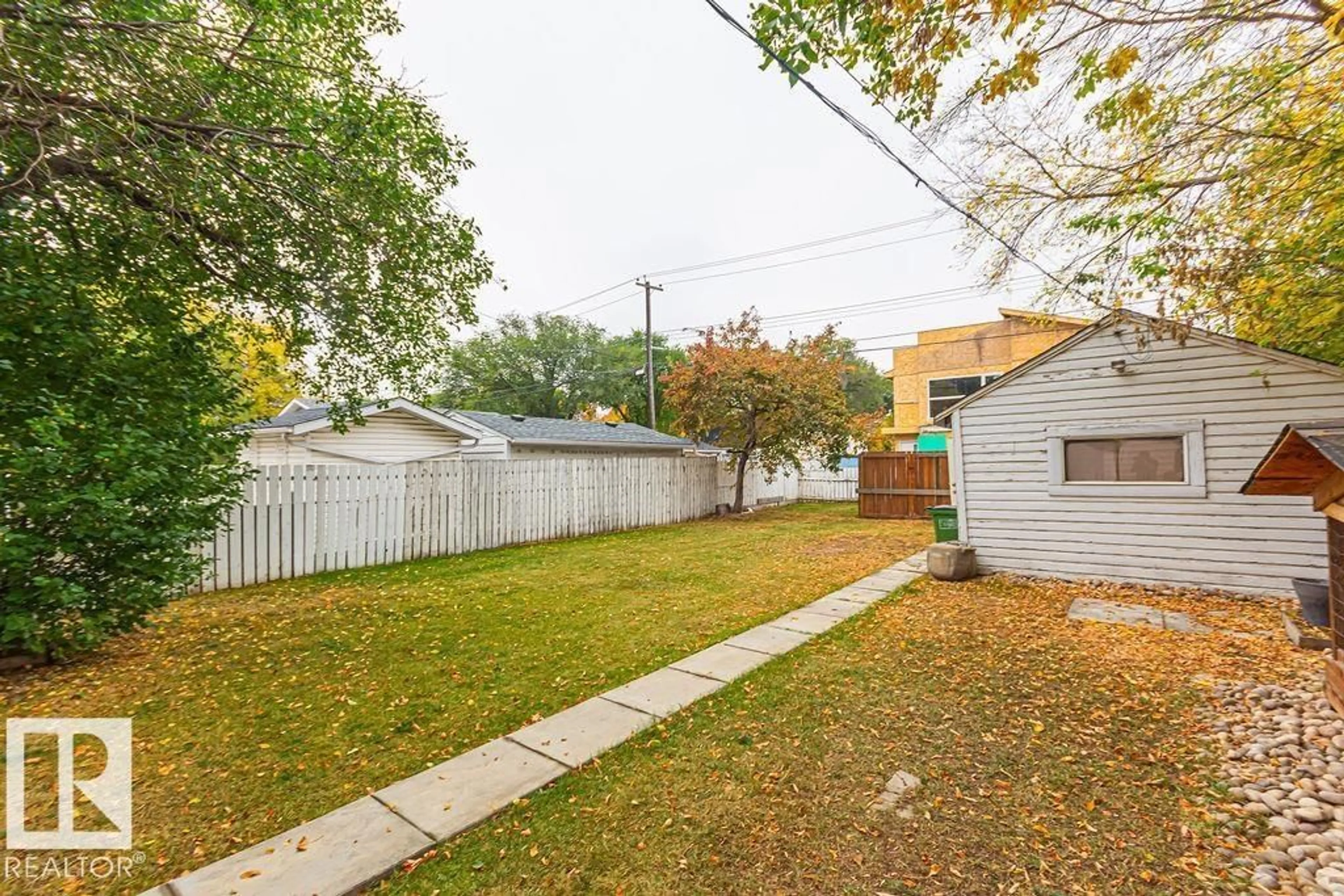 Patio, street for 12410 90 ST, Edmonton Alberta T5B3Z8