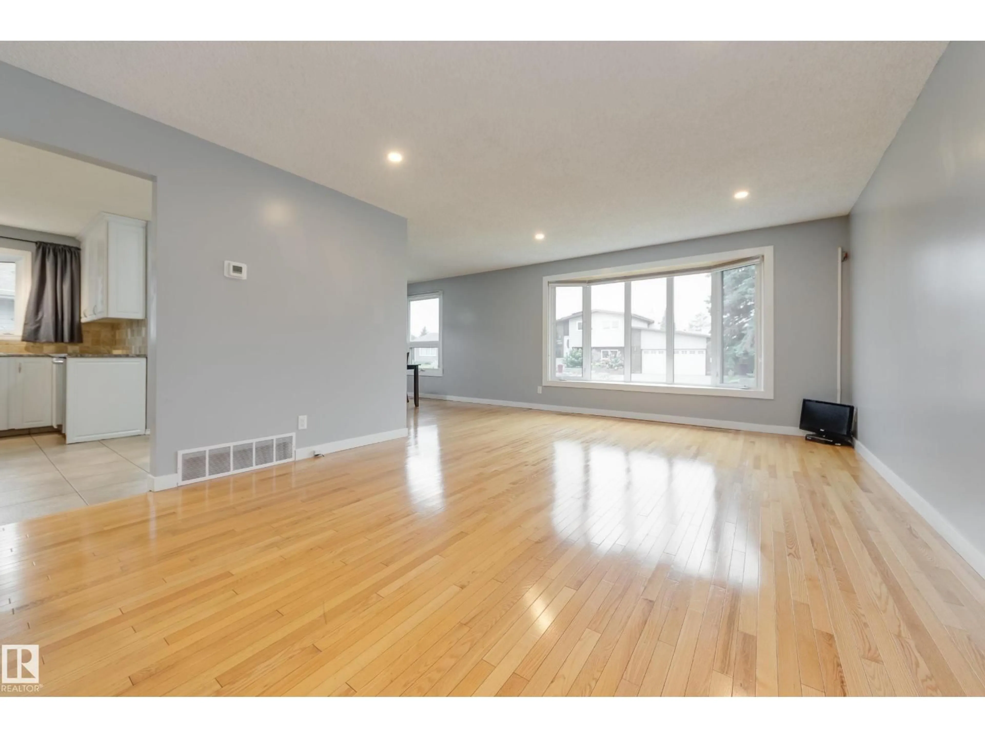 Unknown for 14615 29A ST NW, Edmonton Alberta T5Y2E4