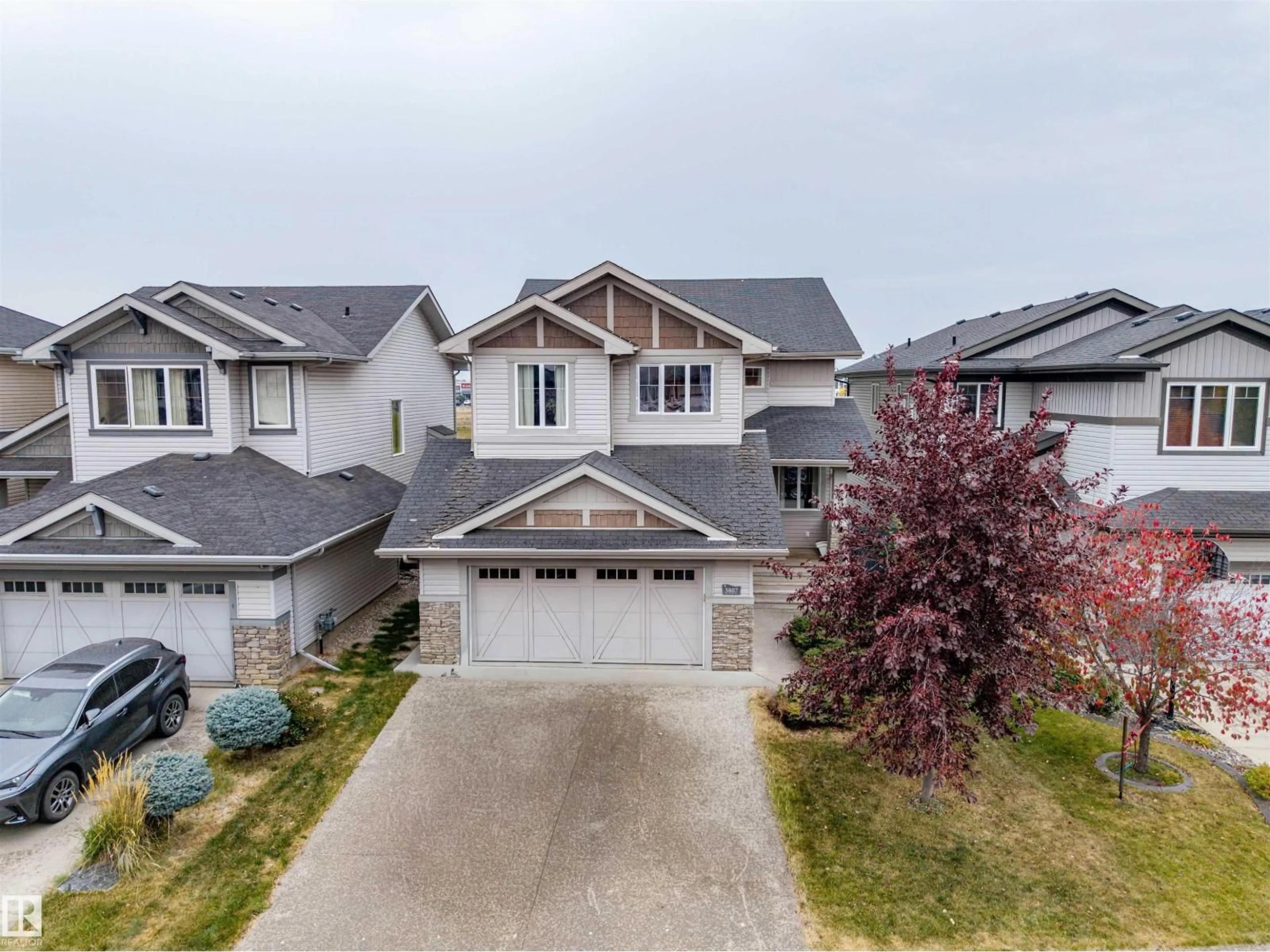 A pic from outside/outdoor area/front of a property/back of a property/a pic from drone, street for NW - 3807 GALLINGER LO, Edmonton Alberta T5T4G5