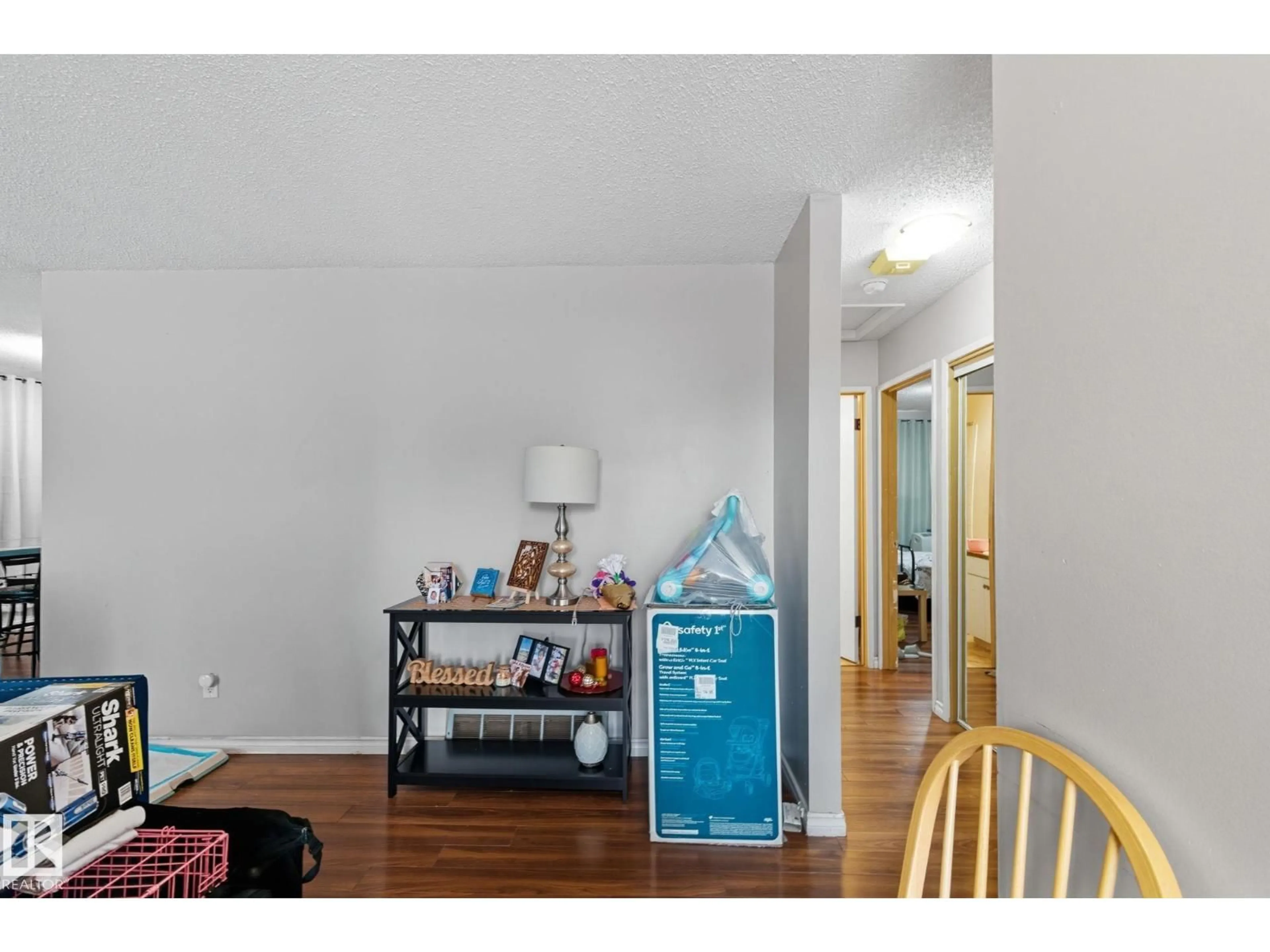 A pic of a room for 11740 152 AV NW, Edmonton Alberta T5X1S8