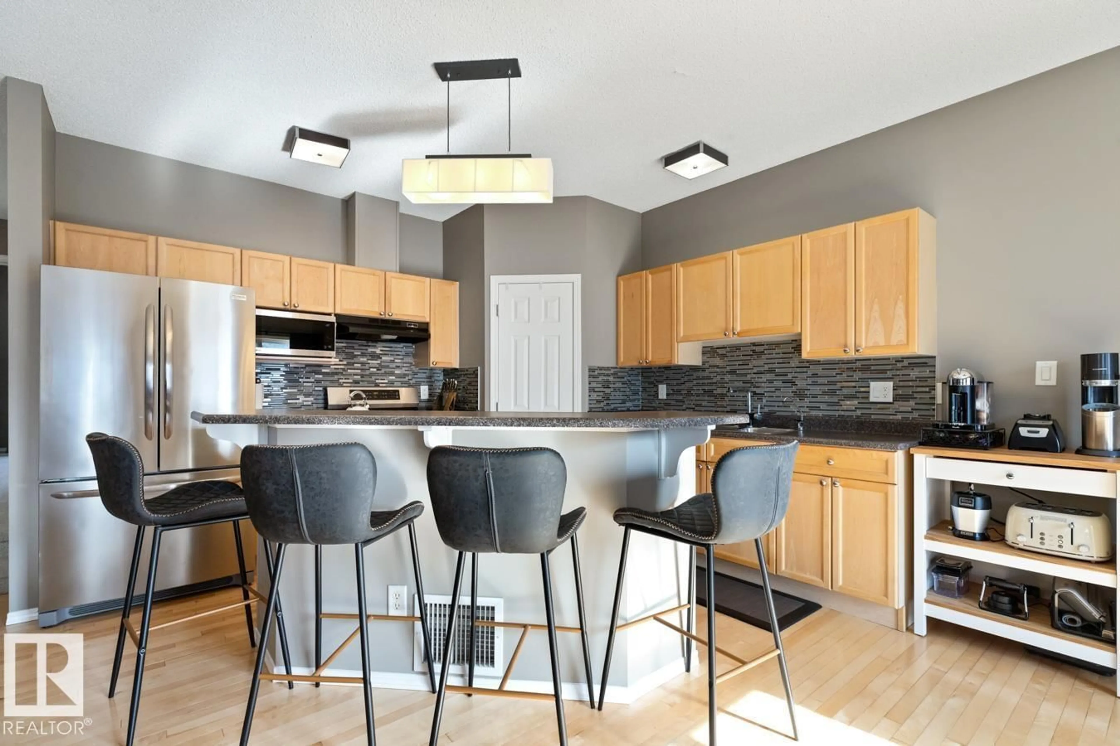 Contemporary kitchen, unknown for 59 - 2508 HANNA CR, Edmonton Alberta T6R3N7
