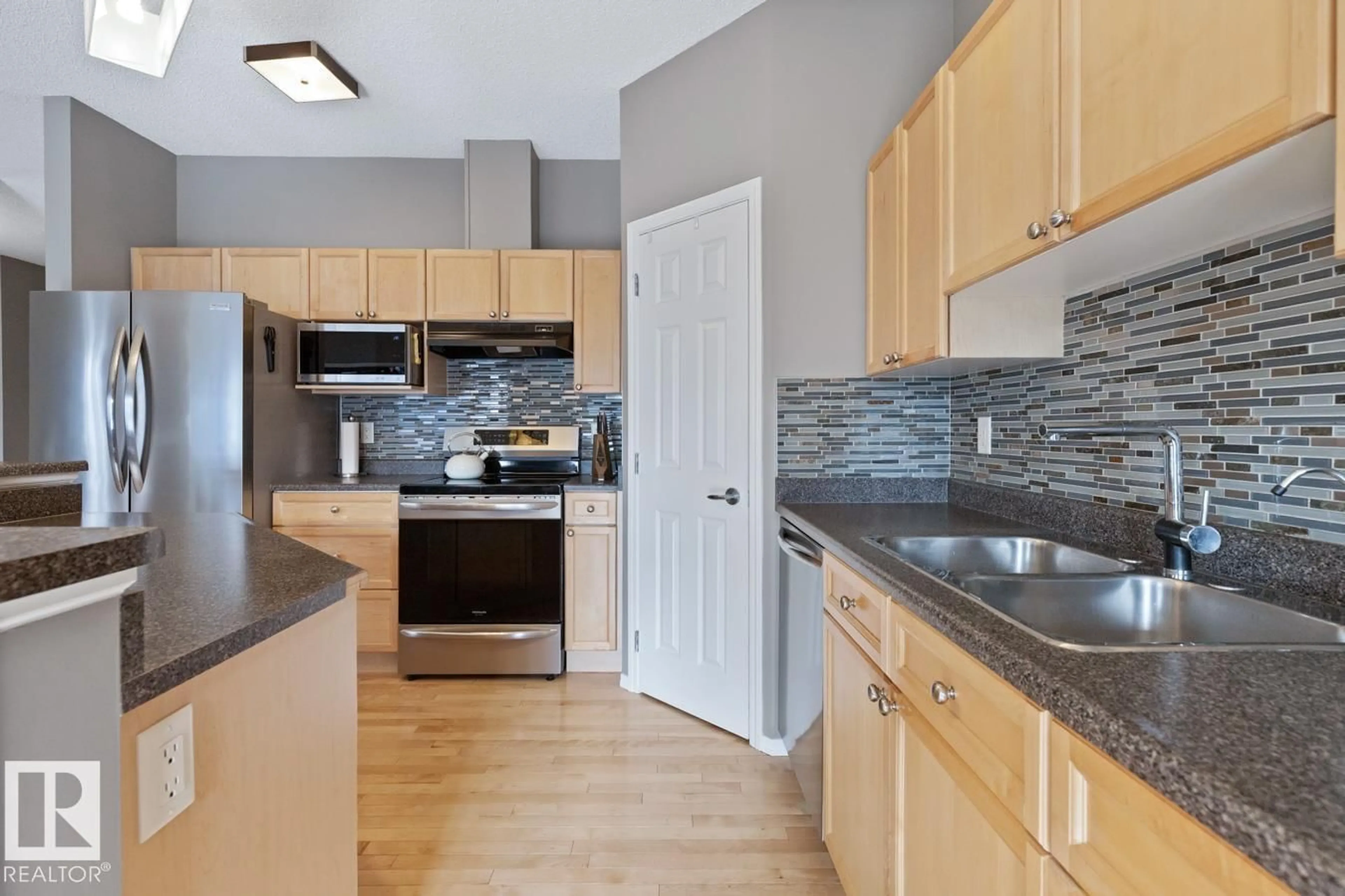 Standard kitchen, unknown for 59 - 2508 HANNA CR, Edmonton Alberta T6R3N7