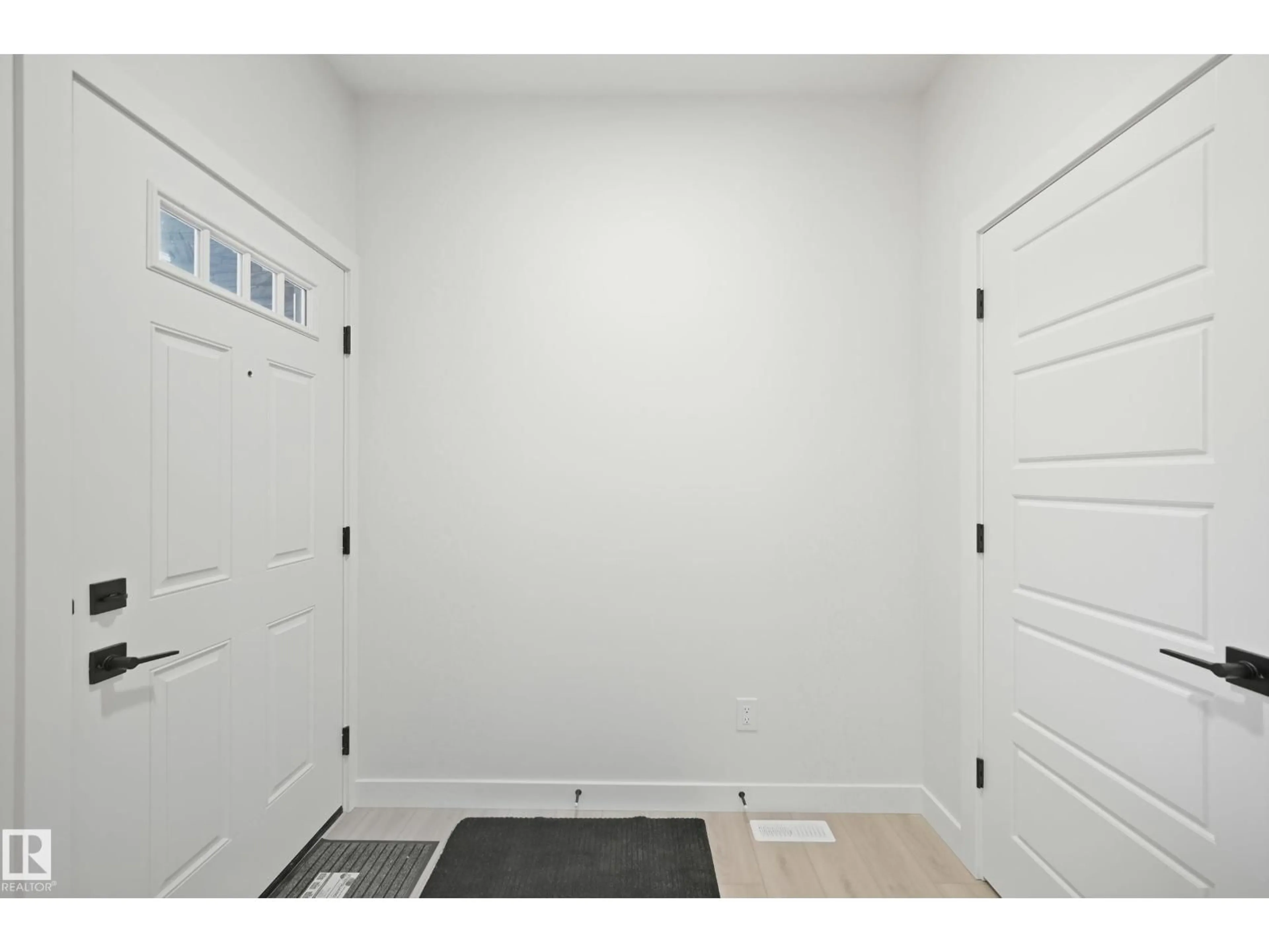 Indoor entryway for 37 GABLE CM, Spruce Grove Alberta T7X4E6
