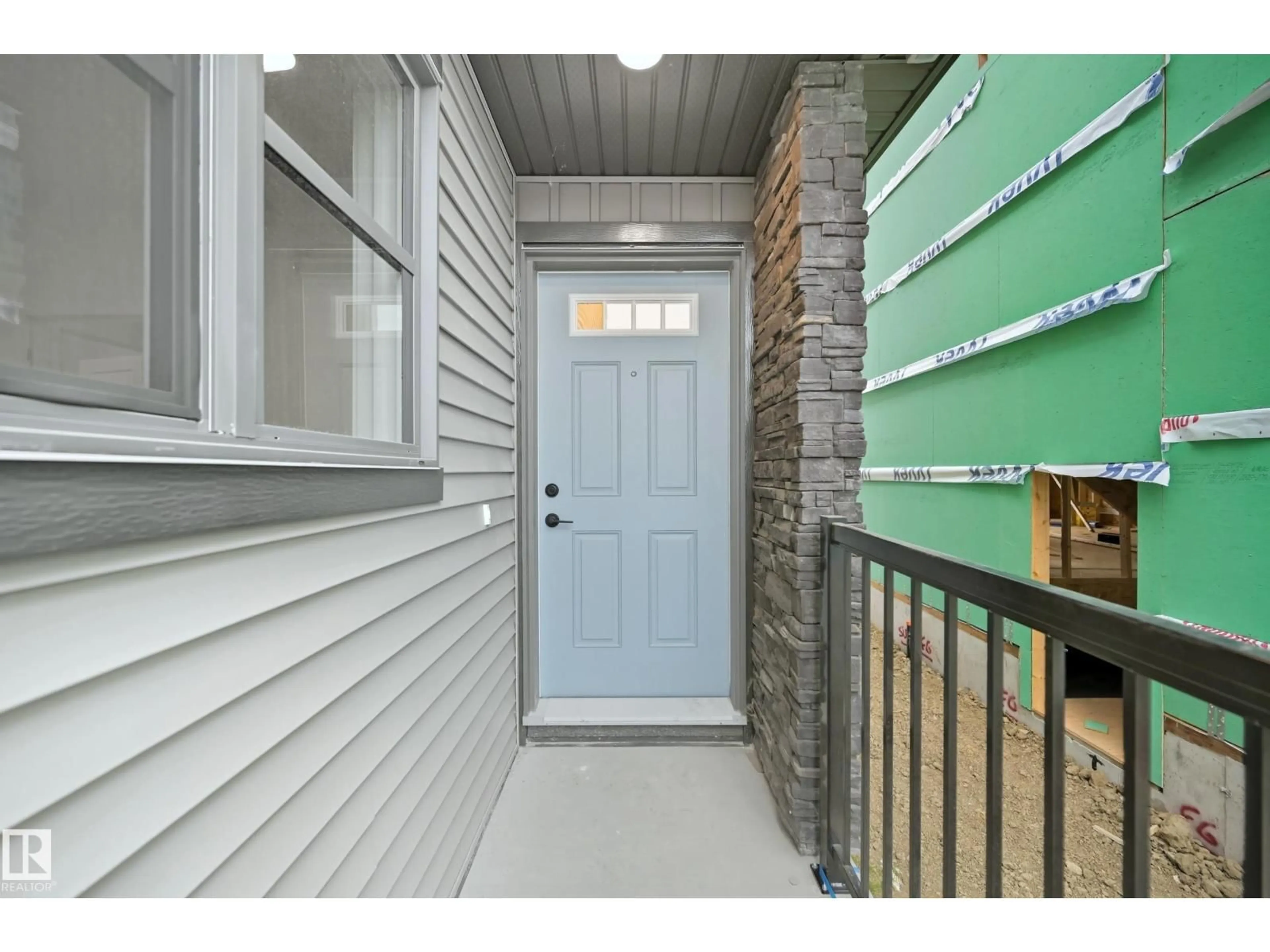 Indoor entryway for 43 GABLE CM, Spruce Grove Alberta T7X4E6