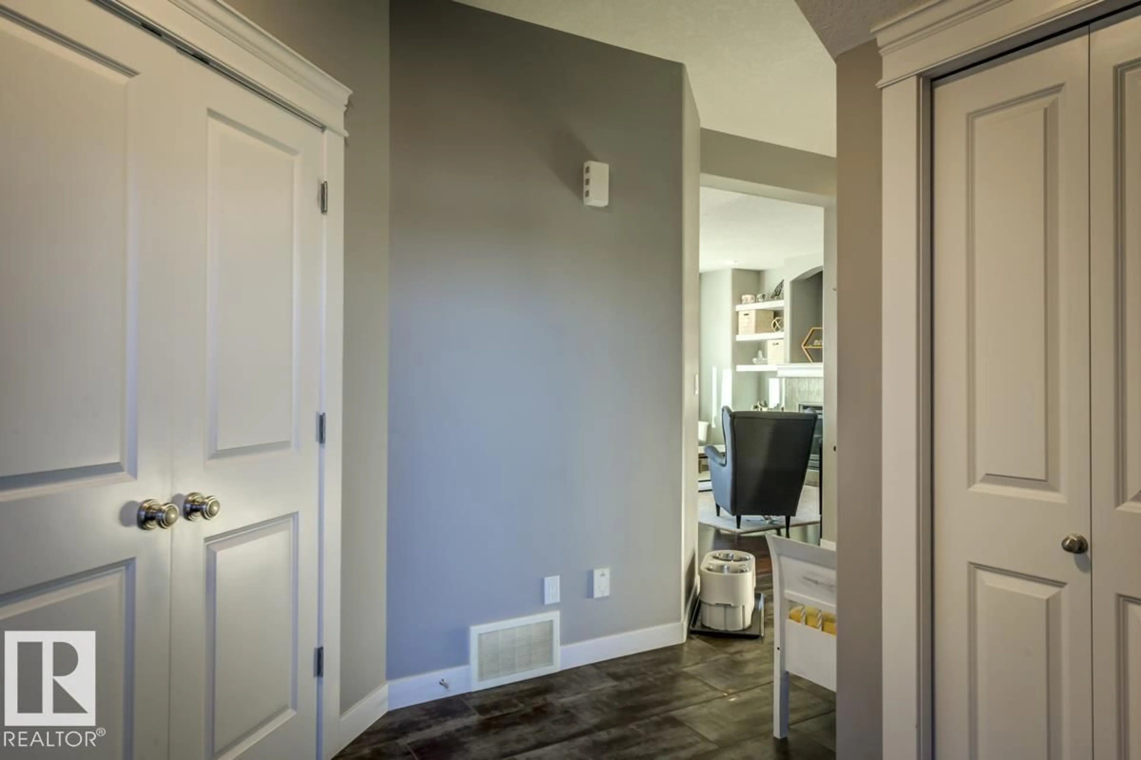 Indoor entryway for 63 LAKEWOOD BV, Beaumont Alberta T4X0B5